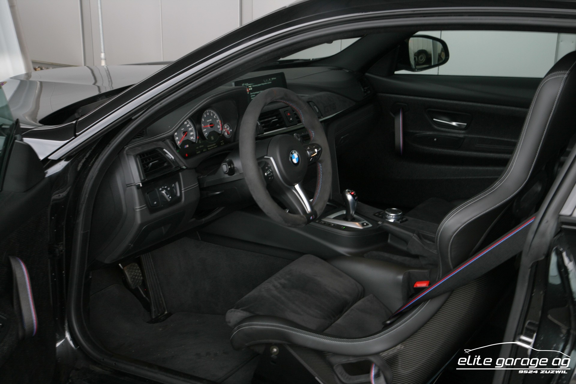 BMW M4 GTS Coupé-image-12
