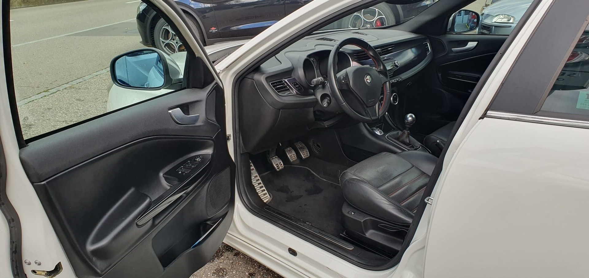 ALFA ROMEO Giulietta 1750 TBi Quadrifoglio Verde-image-9