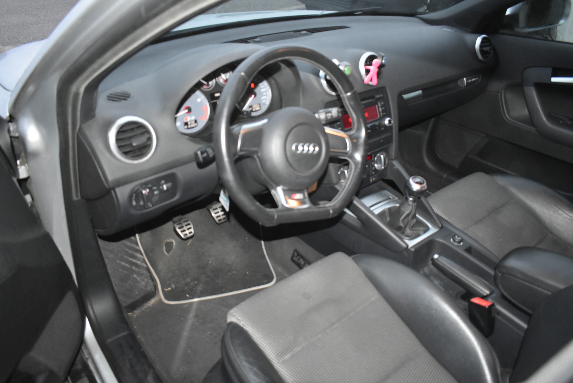 AUDI S3 Sportback 2.0 TFSI quattro-image-8