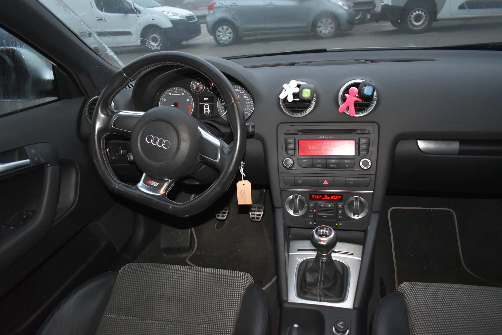 AUDI S3 Sportback 2.0 TFSI quattro-image-4