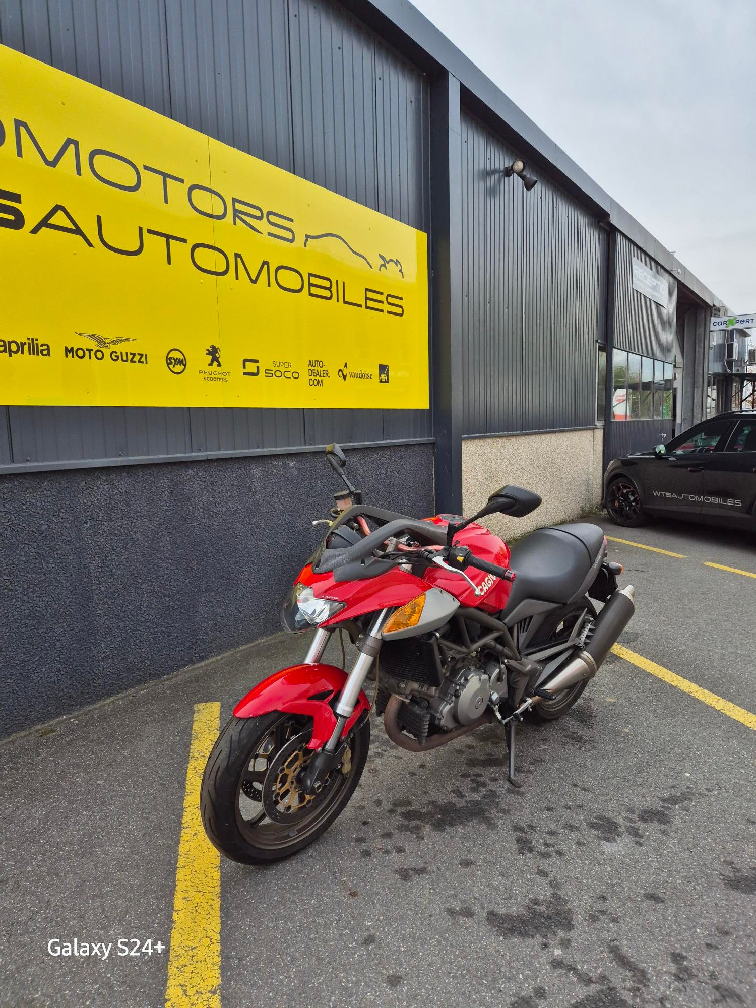 CAGIVA 1000 V-Raptor-showroom-element-2