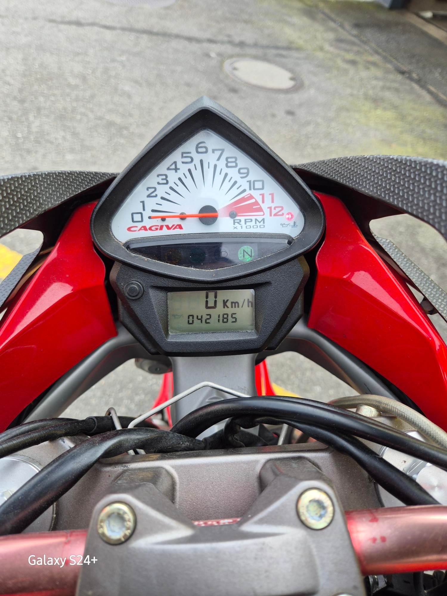 CAGIVA 1000 V-Raptor-showroom-element-3