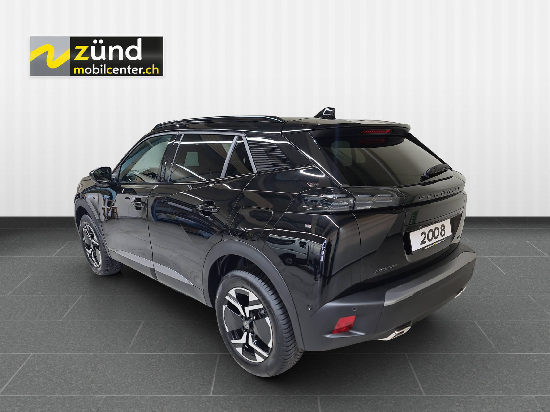 PEUGEOT 2008 1.2 PureTech 130 GT-image-2