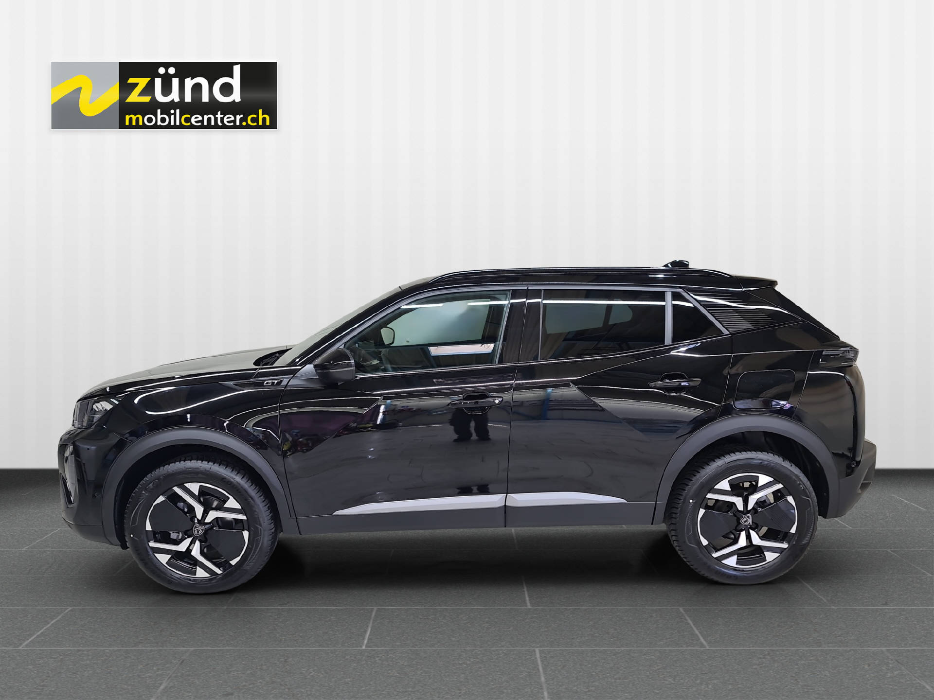 PEUGEOT 2008 1.2 PureTech 130 GT-image-1