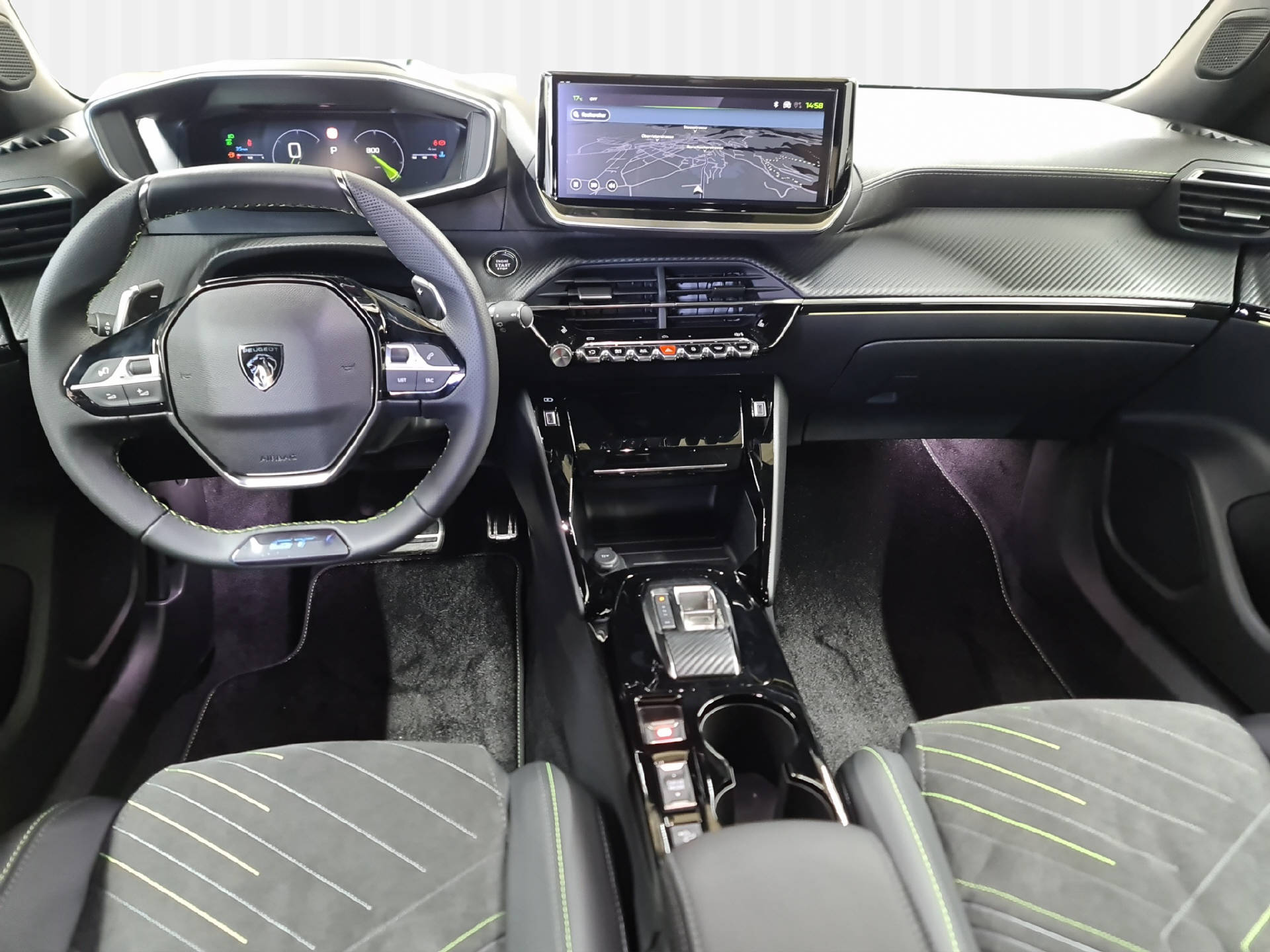 PEUGEOT 2008 1.2 PureTech 130 GT-image-5