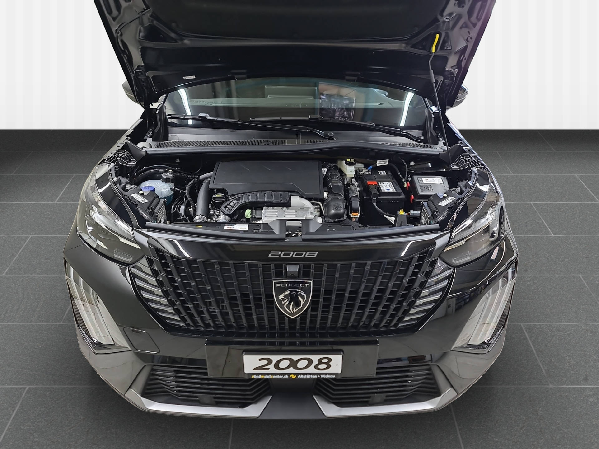 PEUGEOT 2008 1.2 PureTech 130 GT-image-13