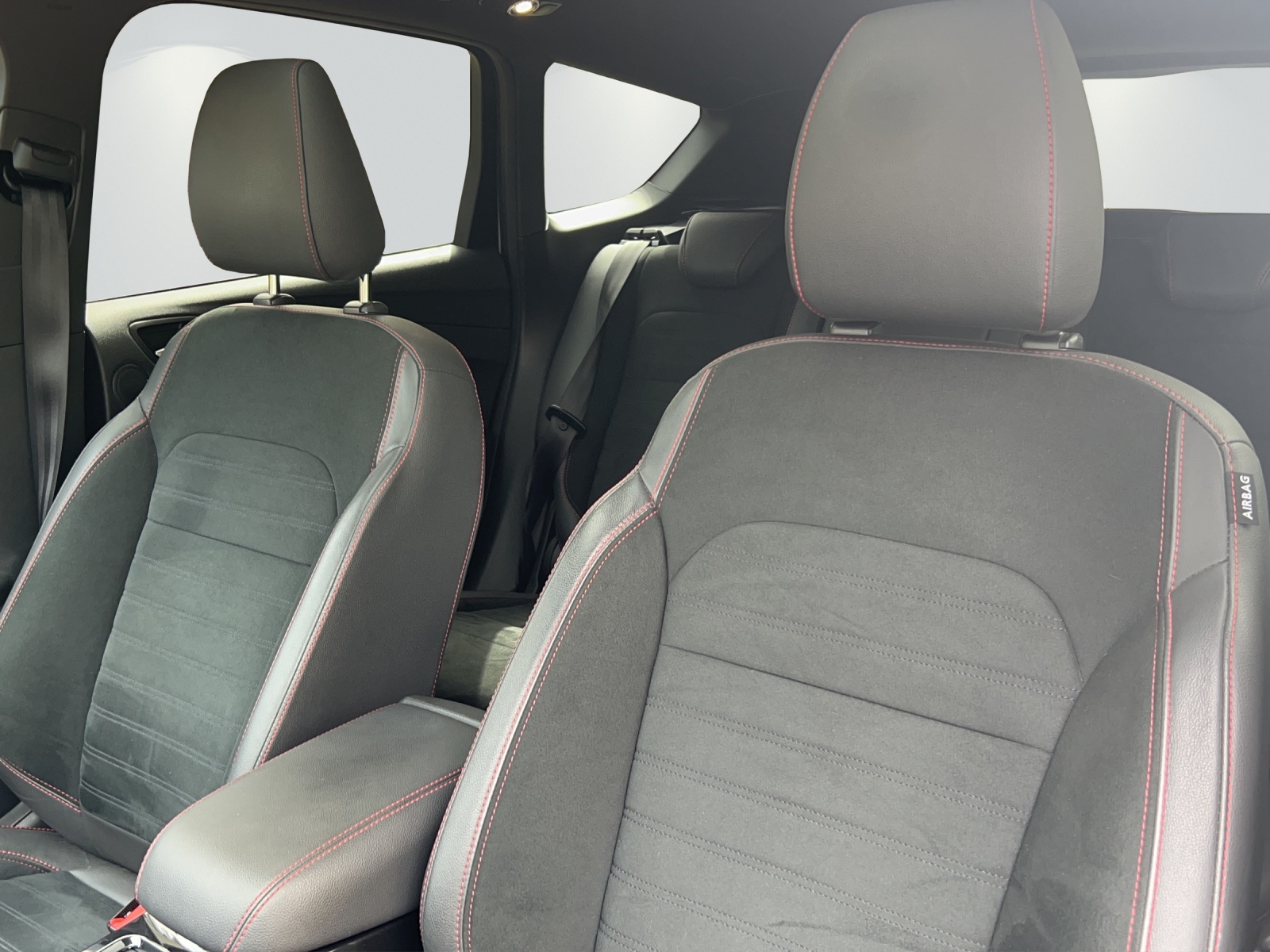 FORD Kuga 2.0 TDCi ST Line High 4WD PowerShift-image-7
