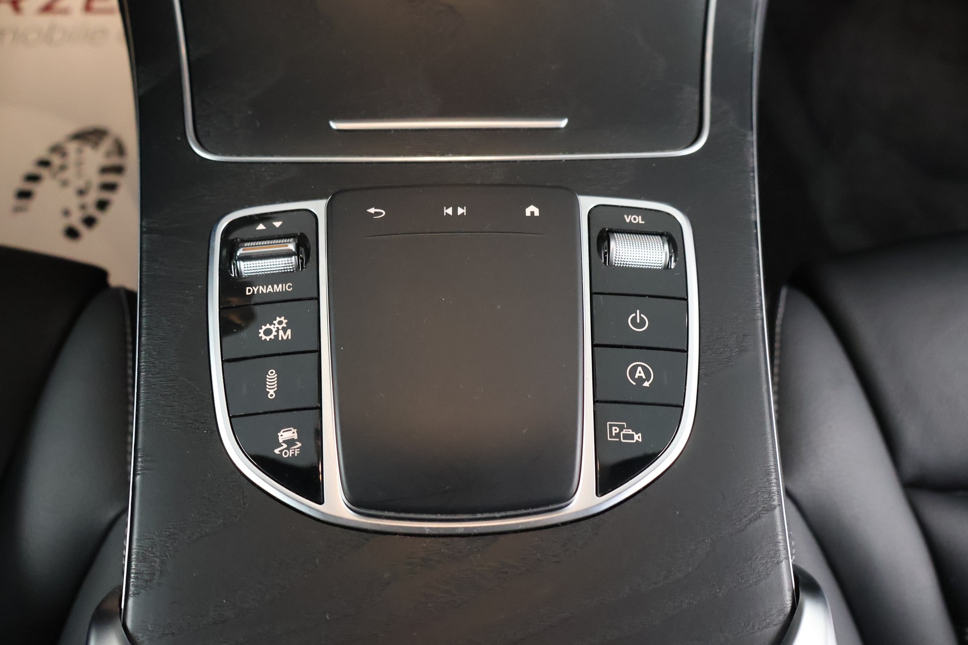 MERCEDES-BENZ GLC 43 AMG 4Matic 9G-Tronic-image-25