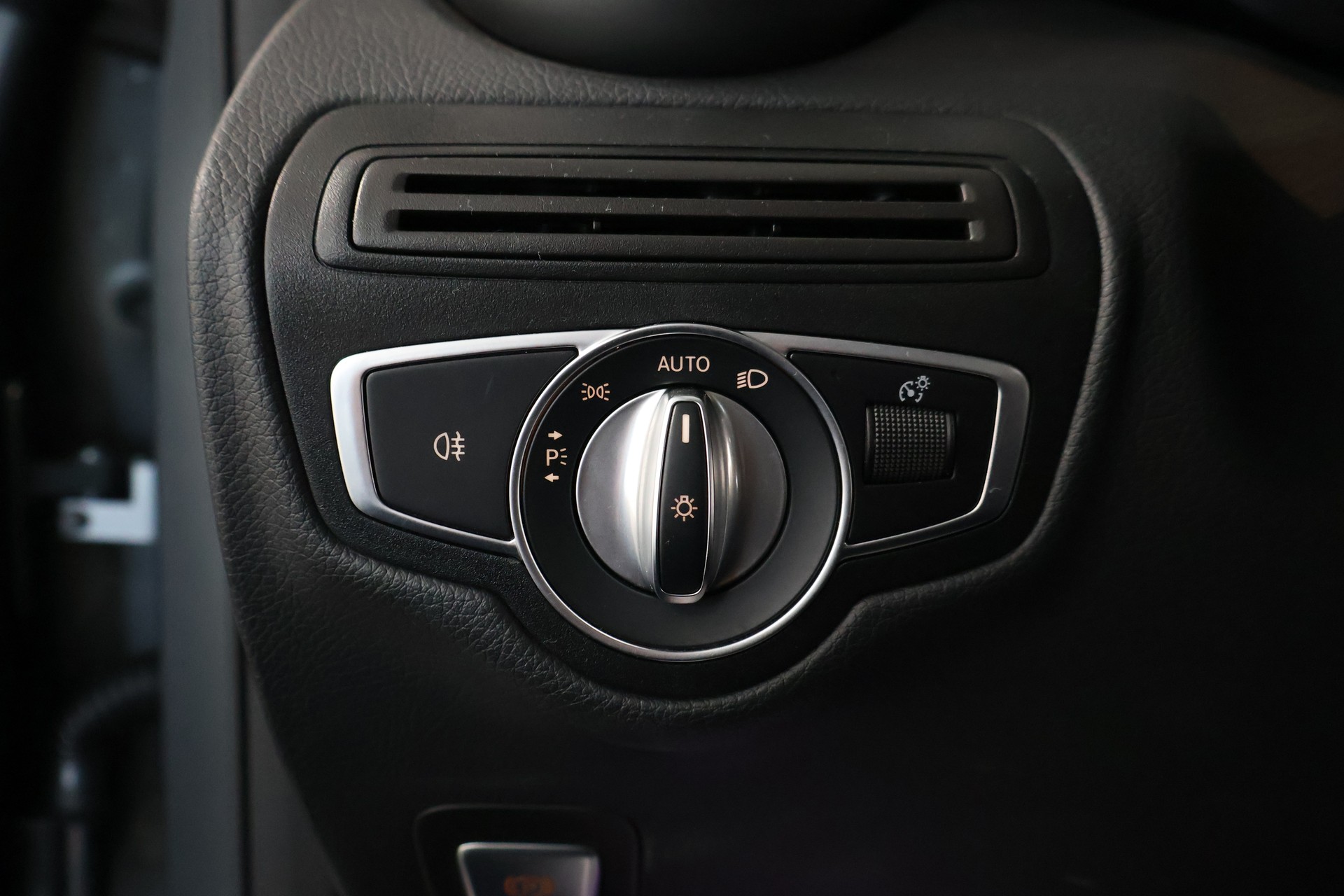 MERCEDES-BENZ GLC 43 AMG 4Matic 9G-Tronic-image-26
