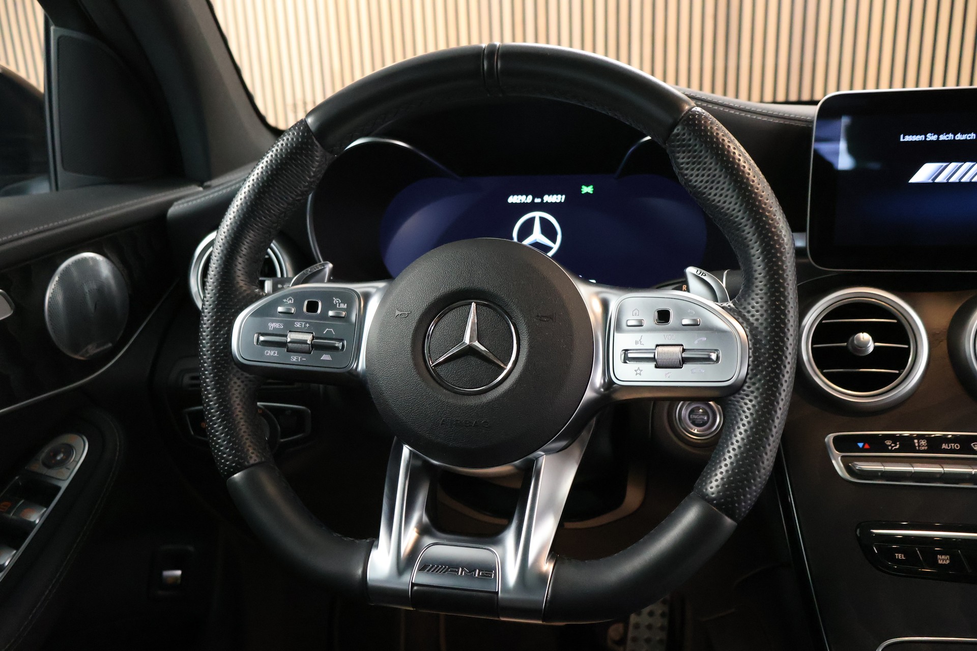 MERCEDES-BENZ GLC 43 AMG 4Matic 9G-Tronic-image-19