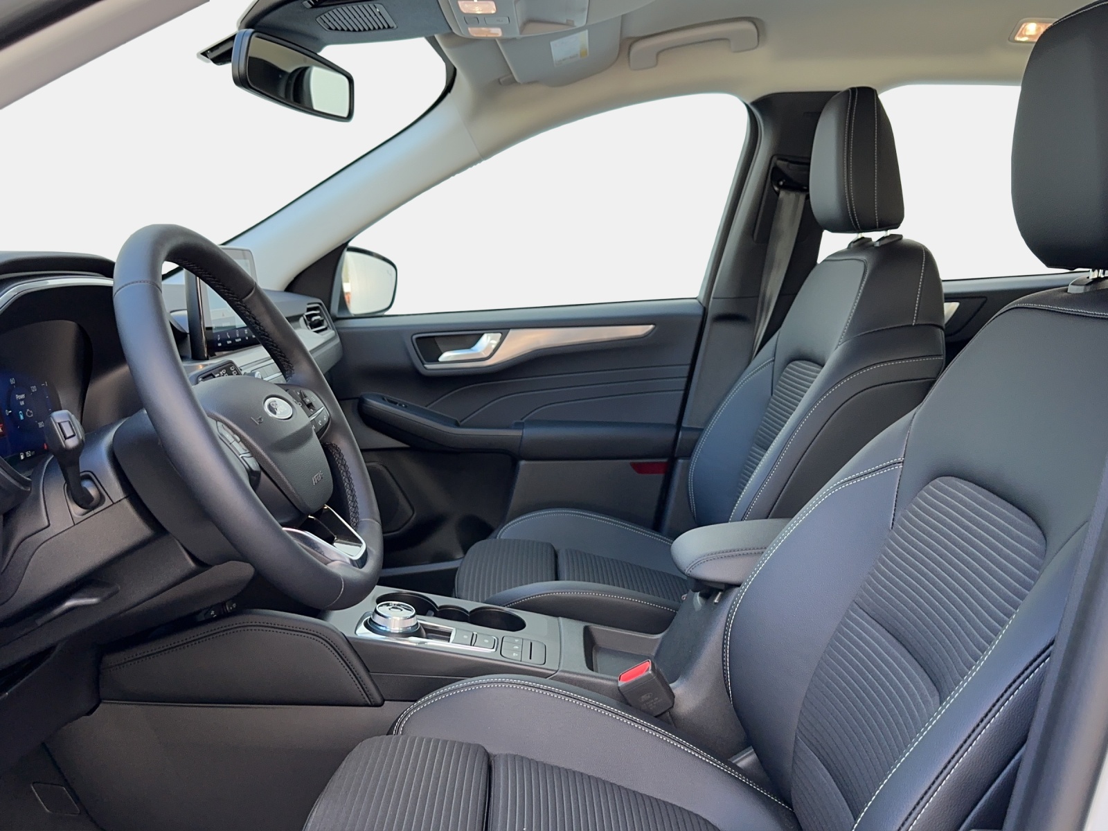 FORD Kuga 2.5 FHEV Titanium 4WD-image-6