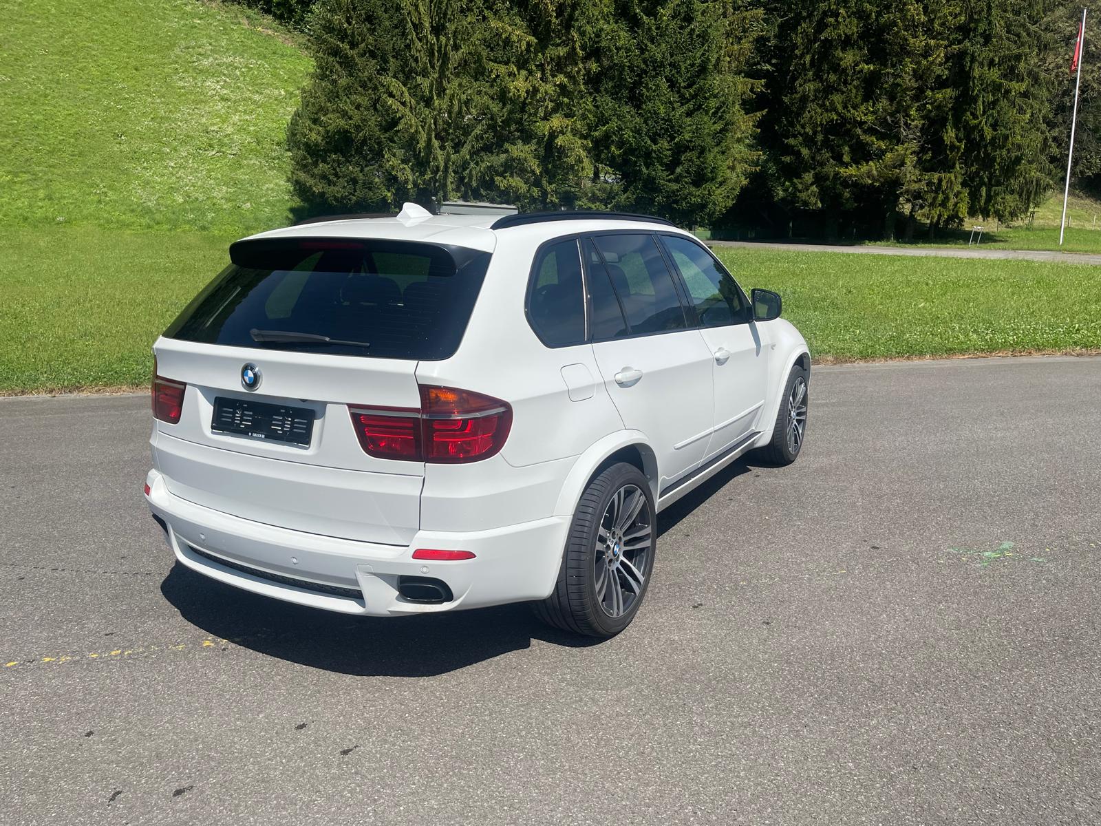BMW X5 xDrive M50d Steptronic-image-9