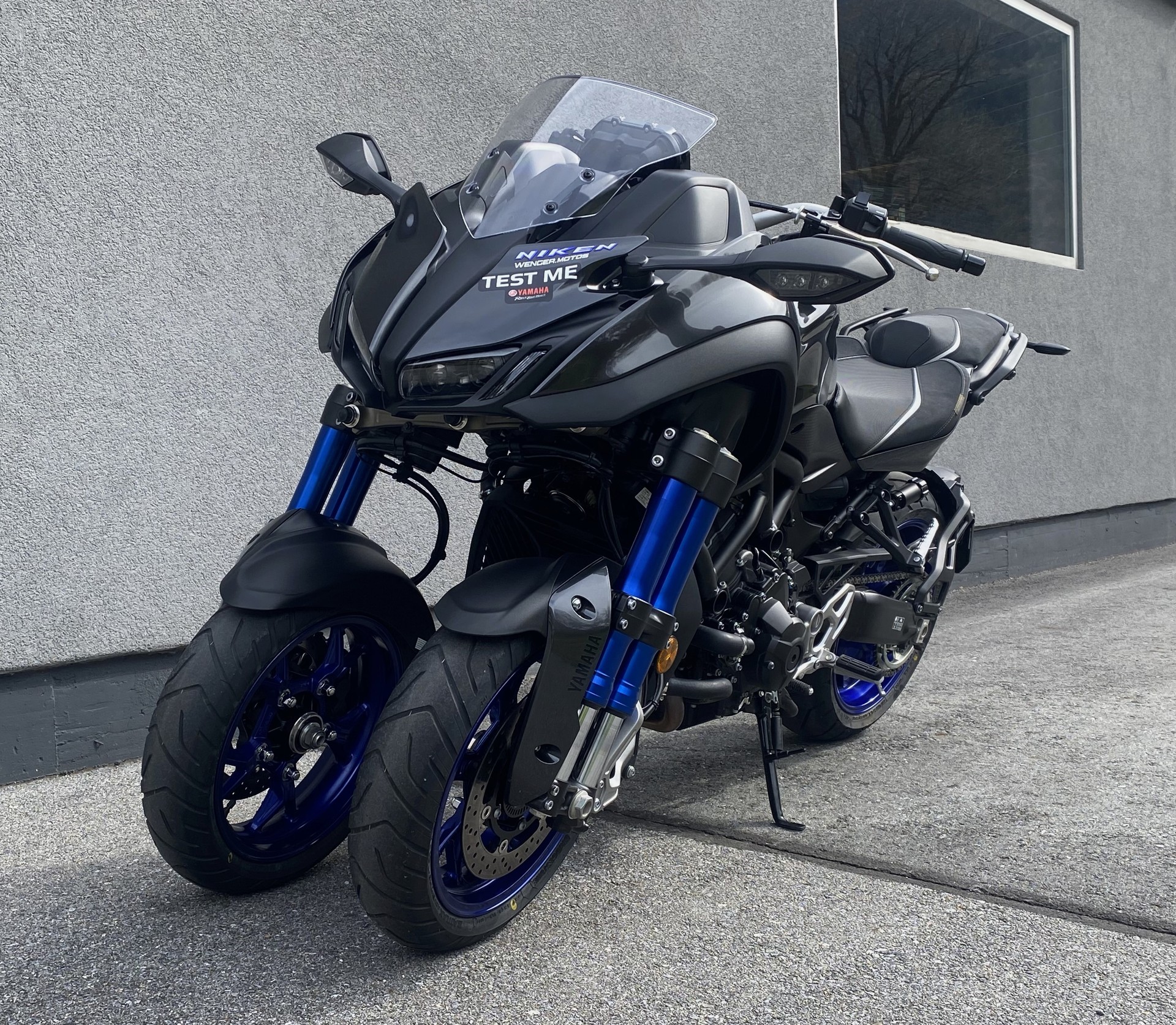 YAMAHA Niken-showroom-element-2
