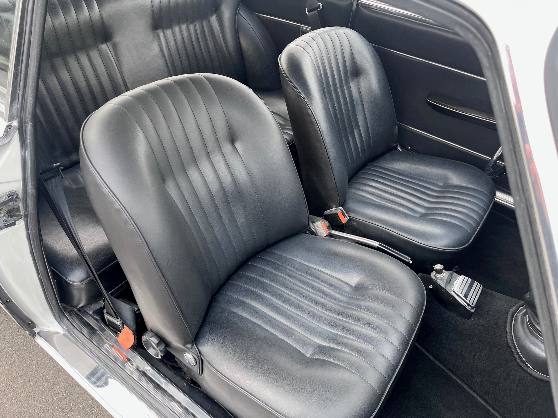 ALFA ROMEO 1300 GT junior scalino-image-9