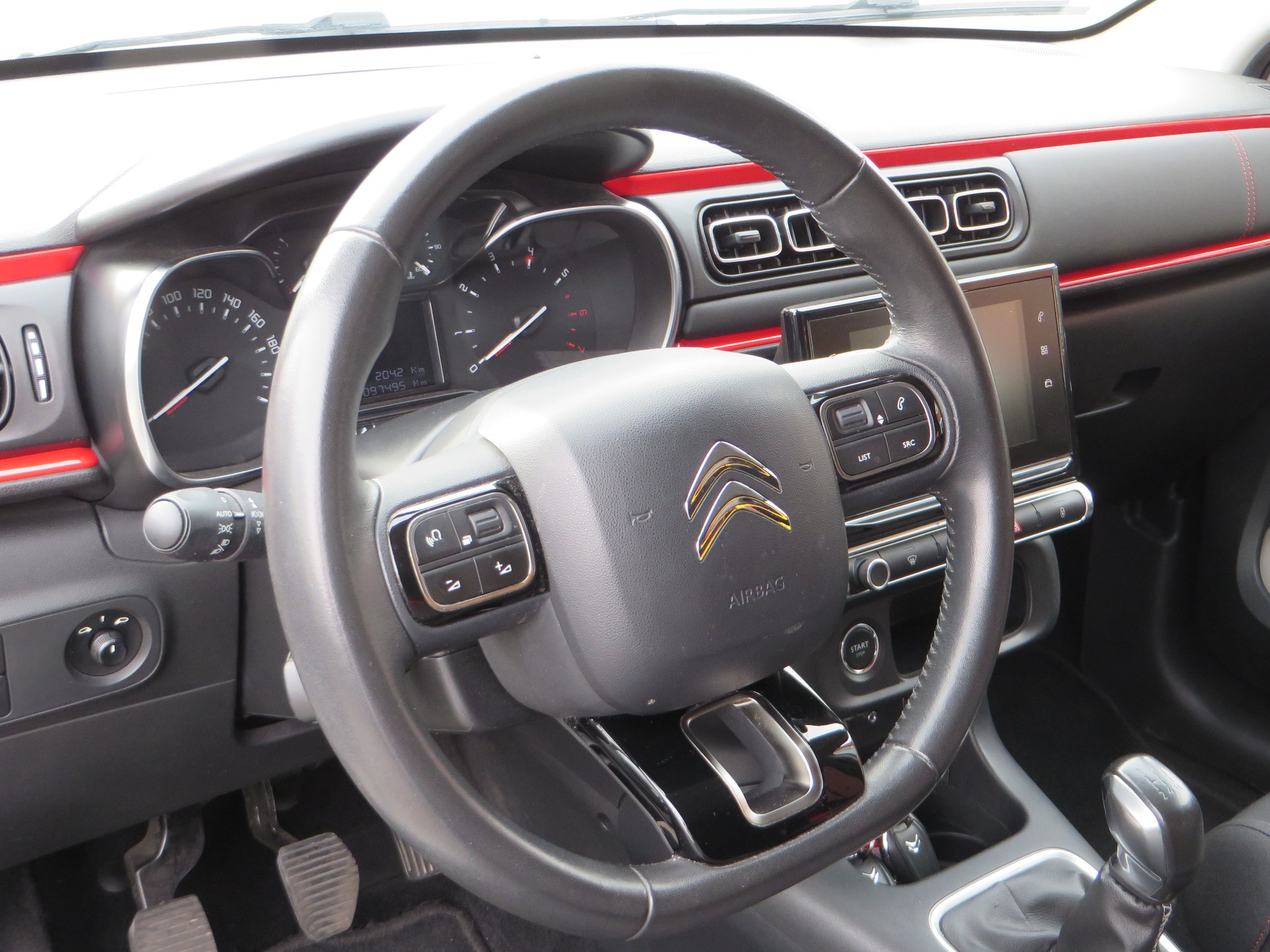 CITROEN C3 1.2i PureTech Shine-image-11