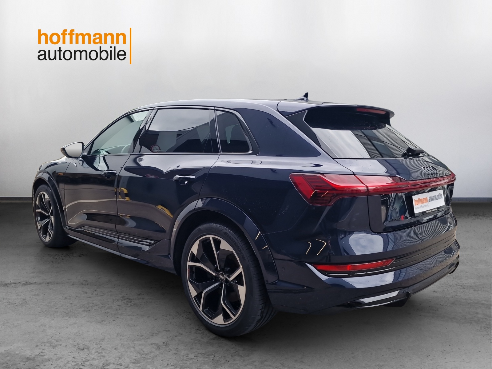 AUDI e-tron S quattro-image-5