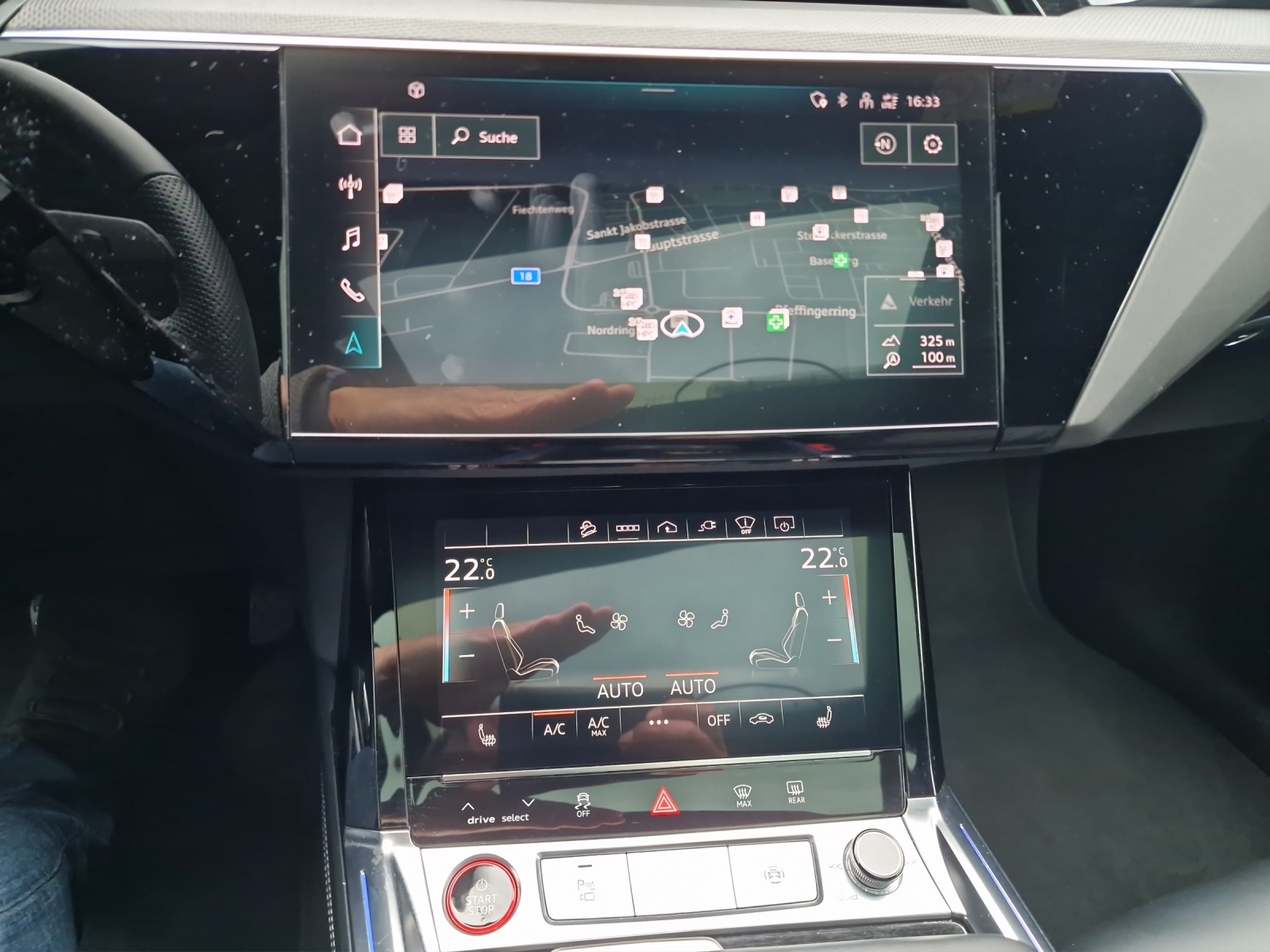 AUDI e-tron S quattro-image-8