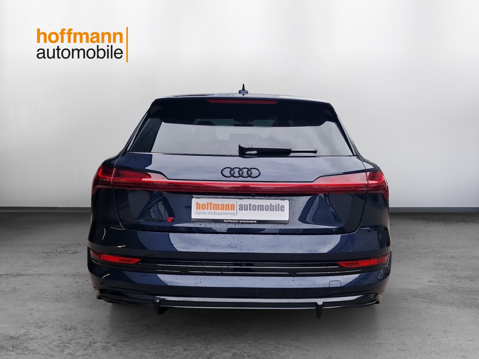 AUDI e-tron S quattro-image-4