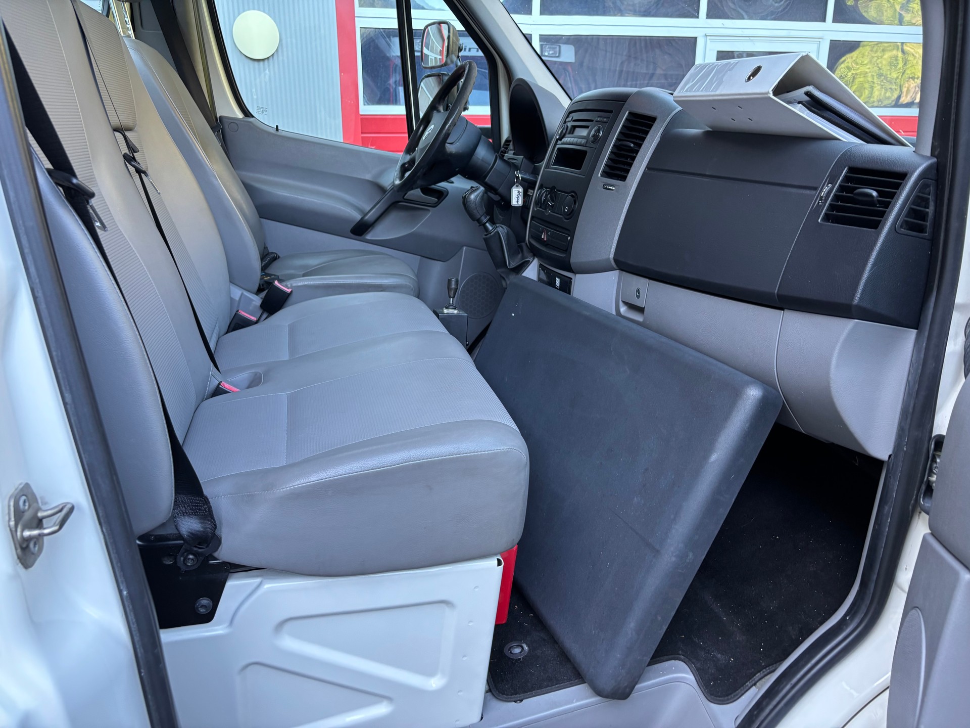 VW Crafter 50 2.5 TDI 164 PS-image-12