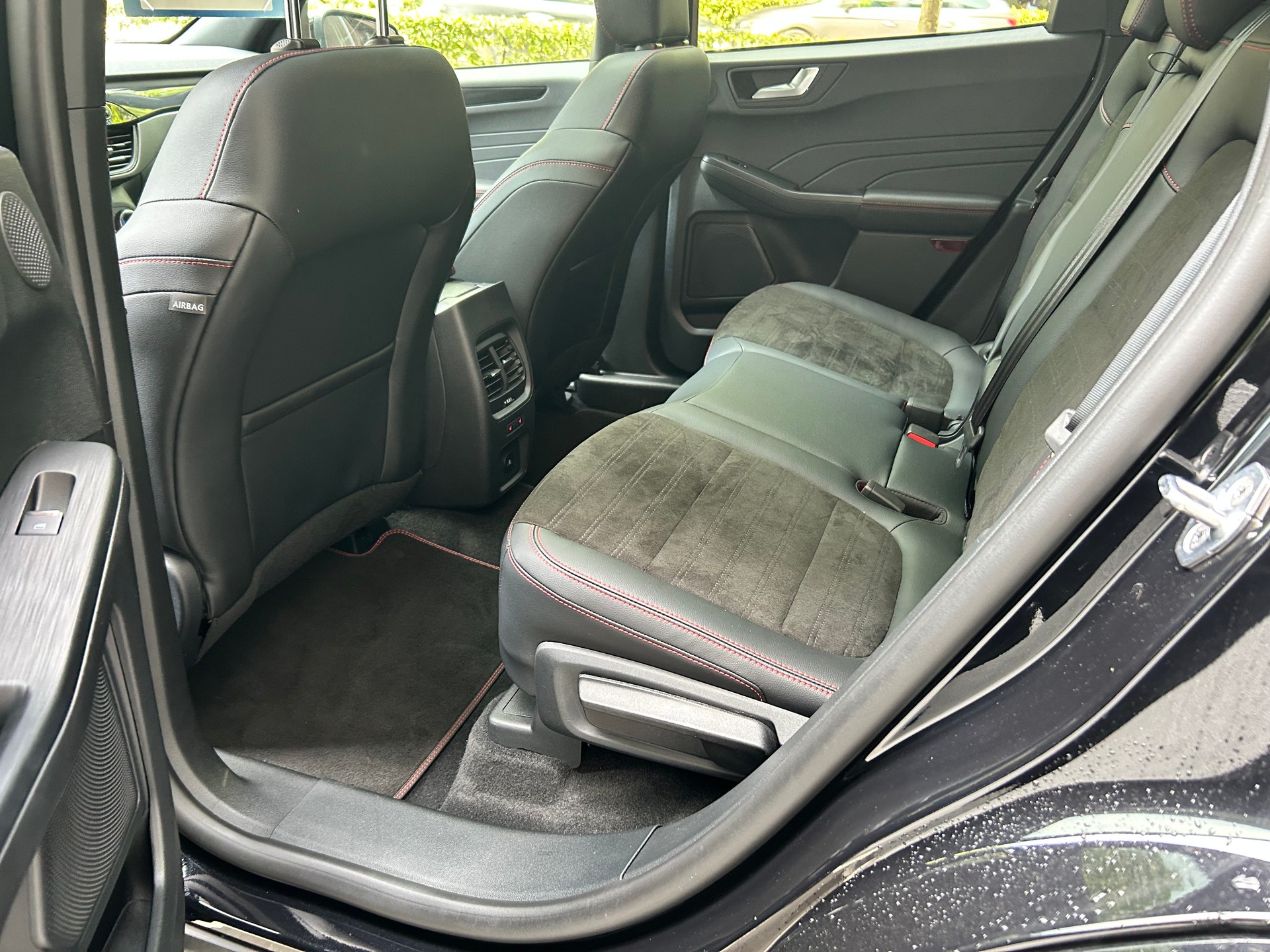 FORD Kuga 2.5 PHEV ST-Line X 2WD-image-9