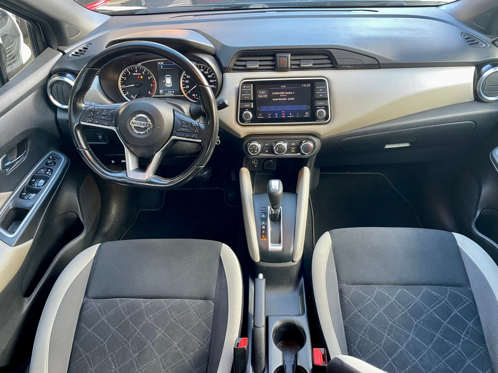 NISSAN Micra IG-T 100 acenta Xtronic-image-4