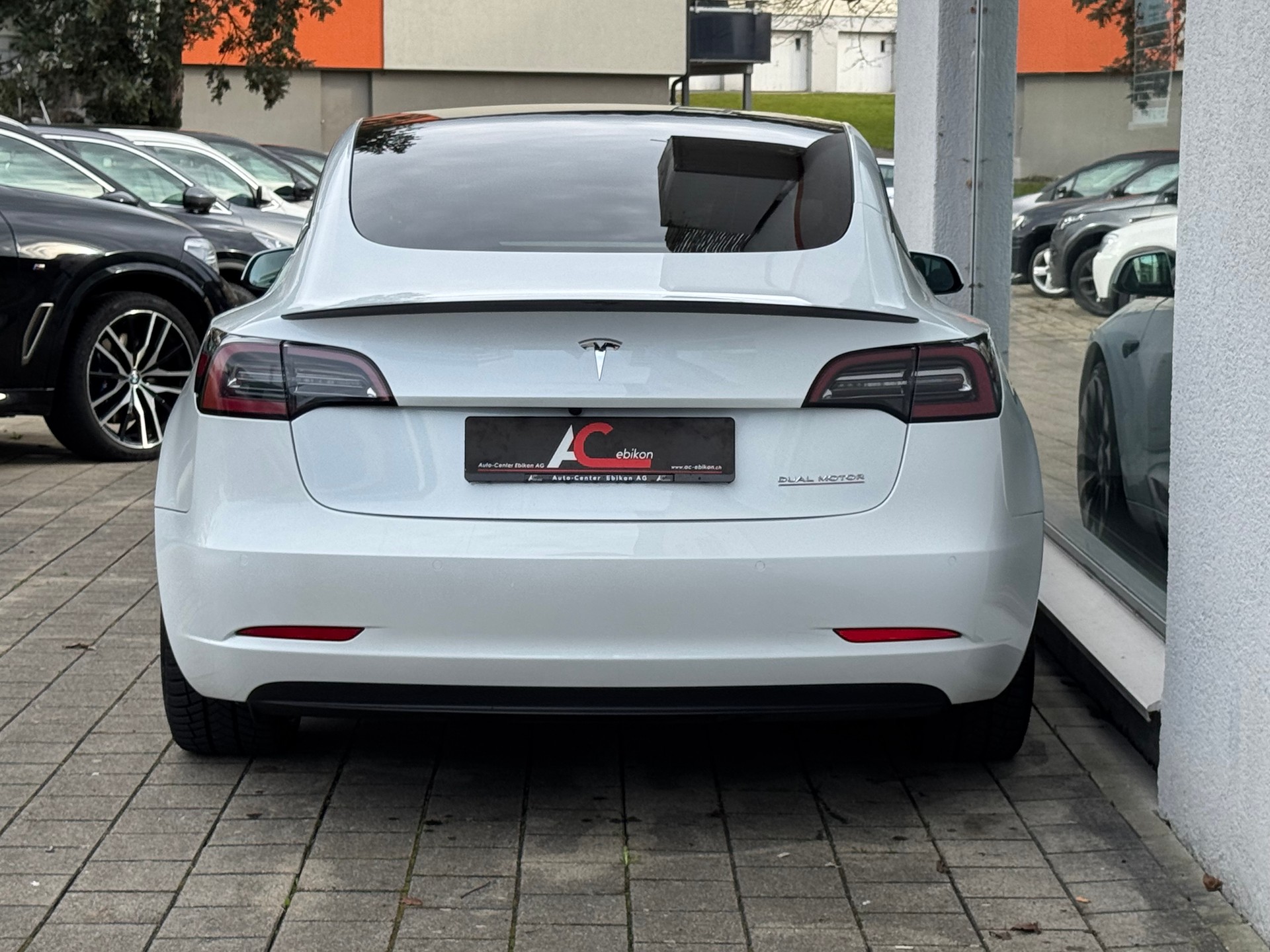 TESLA Model 3 Performance Dual Motor AWD-image-3