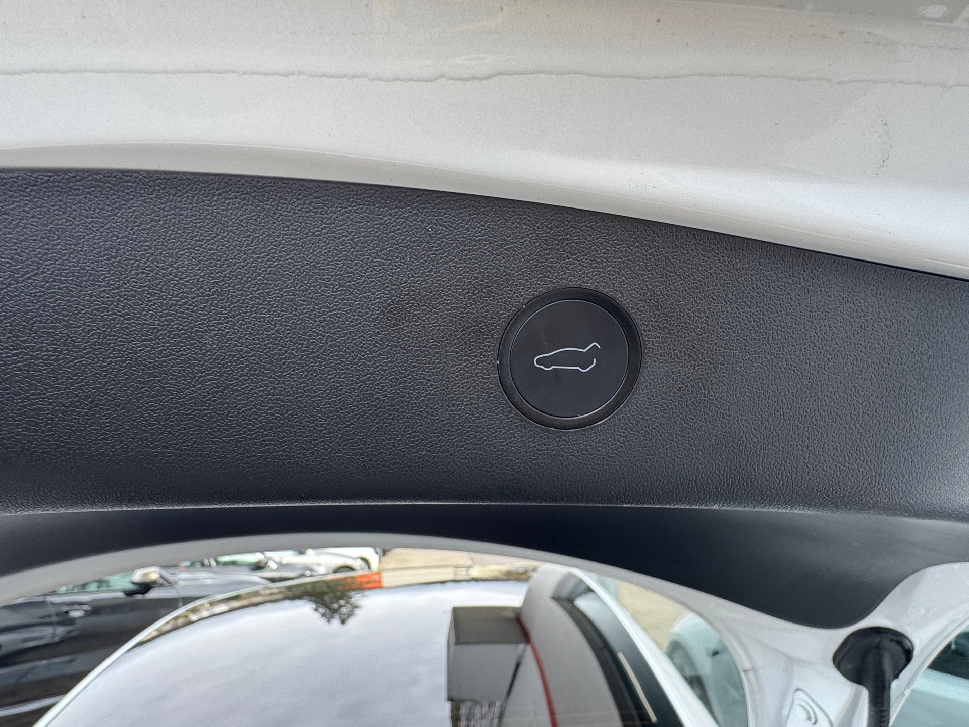 TESLA Model 3 Performance Dual Motor AWD-image-8