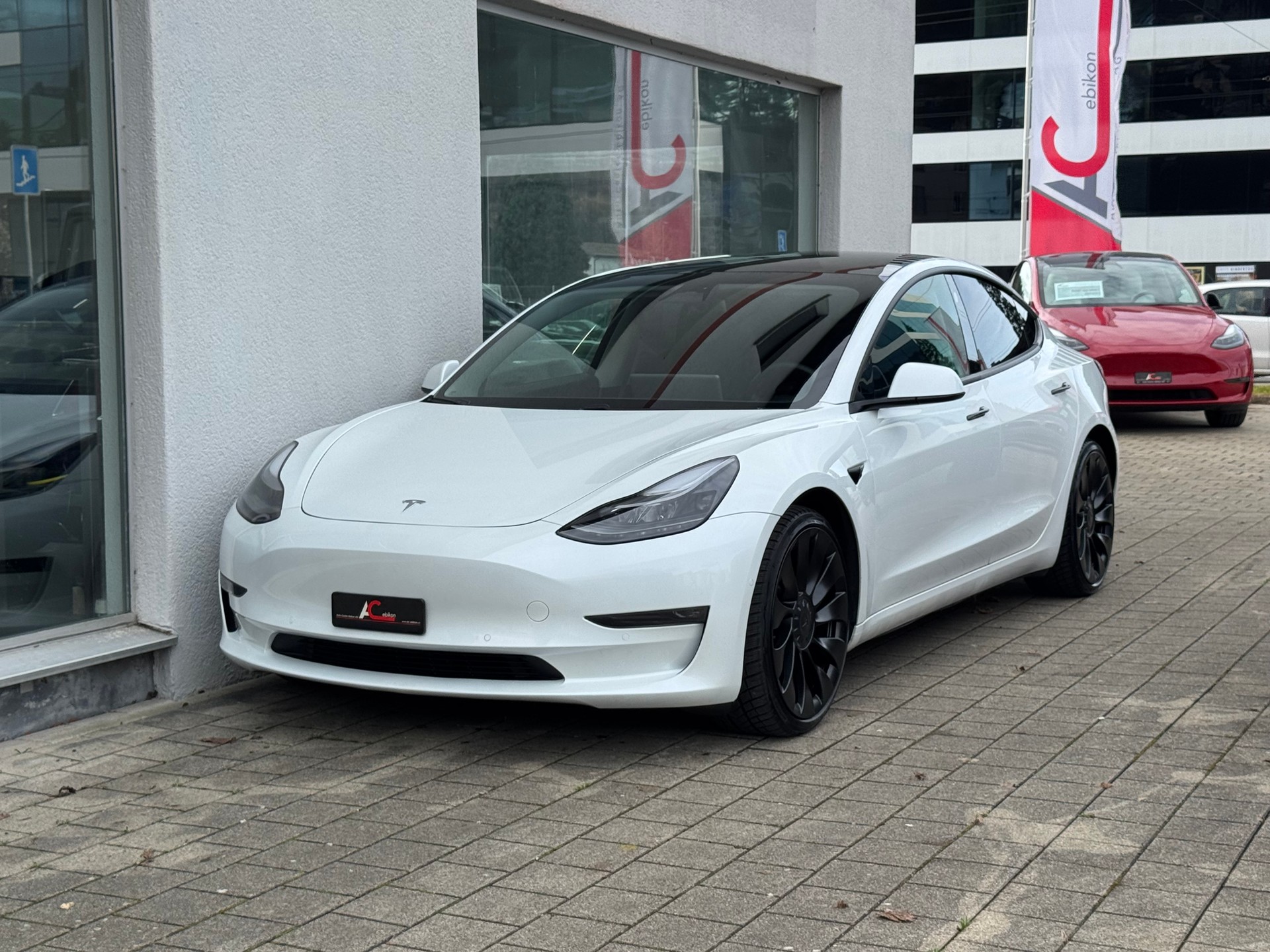 TESLA Model 3 Performance Dual Motor AWD-image-0