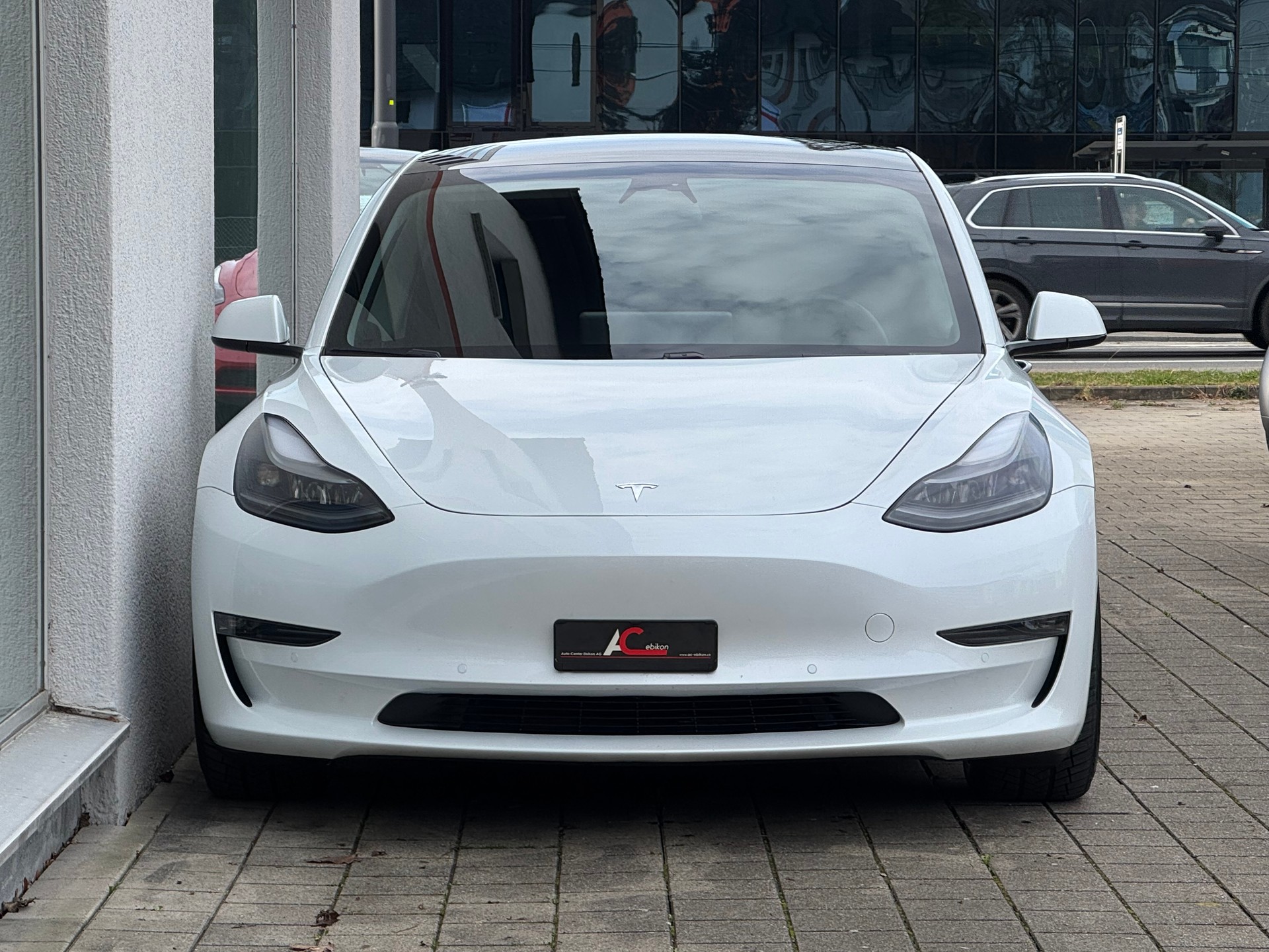 TESLA Model 3 Performance Dual Motor AWD-image-2
