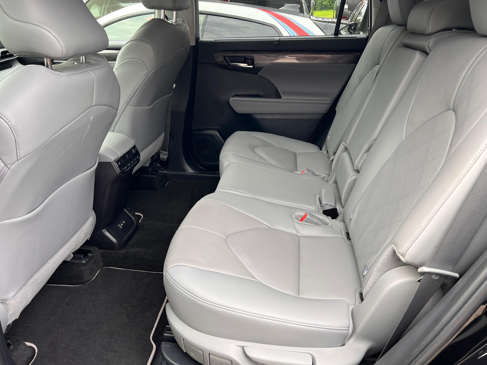 TOYOTA Highlander 2.5 HSD Premium-image-9