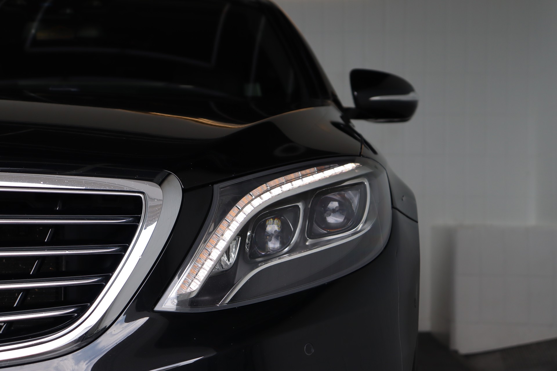 MERCEDES-BENZ S 350 BLUETEC 4MATIC 7G-TRONIC ** FAHRASSISTENZ-PAKET ** TIEFERGELEGT ** PANORAMADACH ** BURMESTER **-image-4