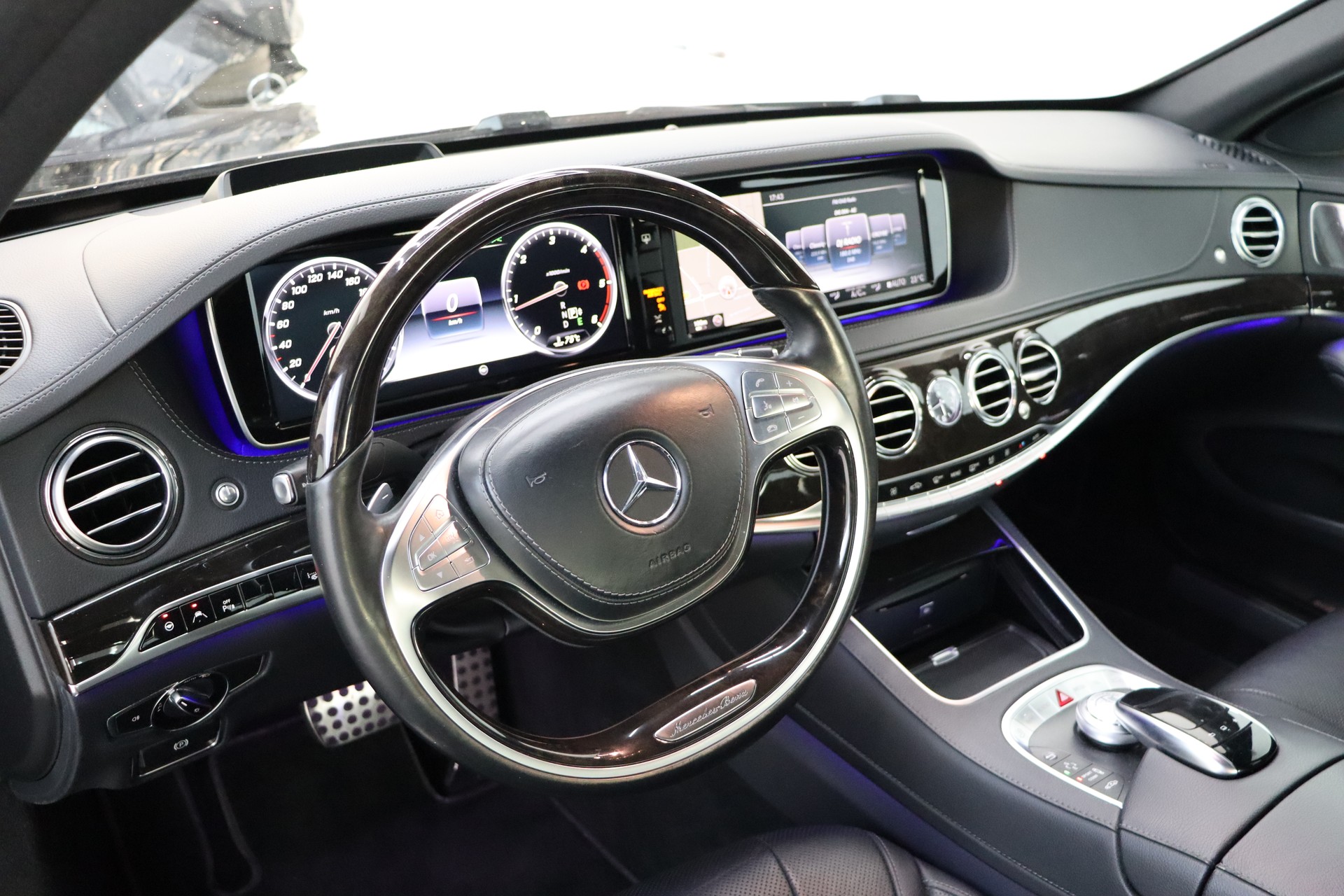 MERCEDES-BENZ S 350 BLUETEC 4MATIC 7G-TRONIC ** FAHRASSISTENZ-PAKET ** TIEFERGELEGT ** PANORAMADACH ** BURMESTER **-image-6