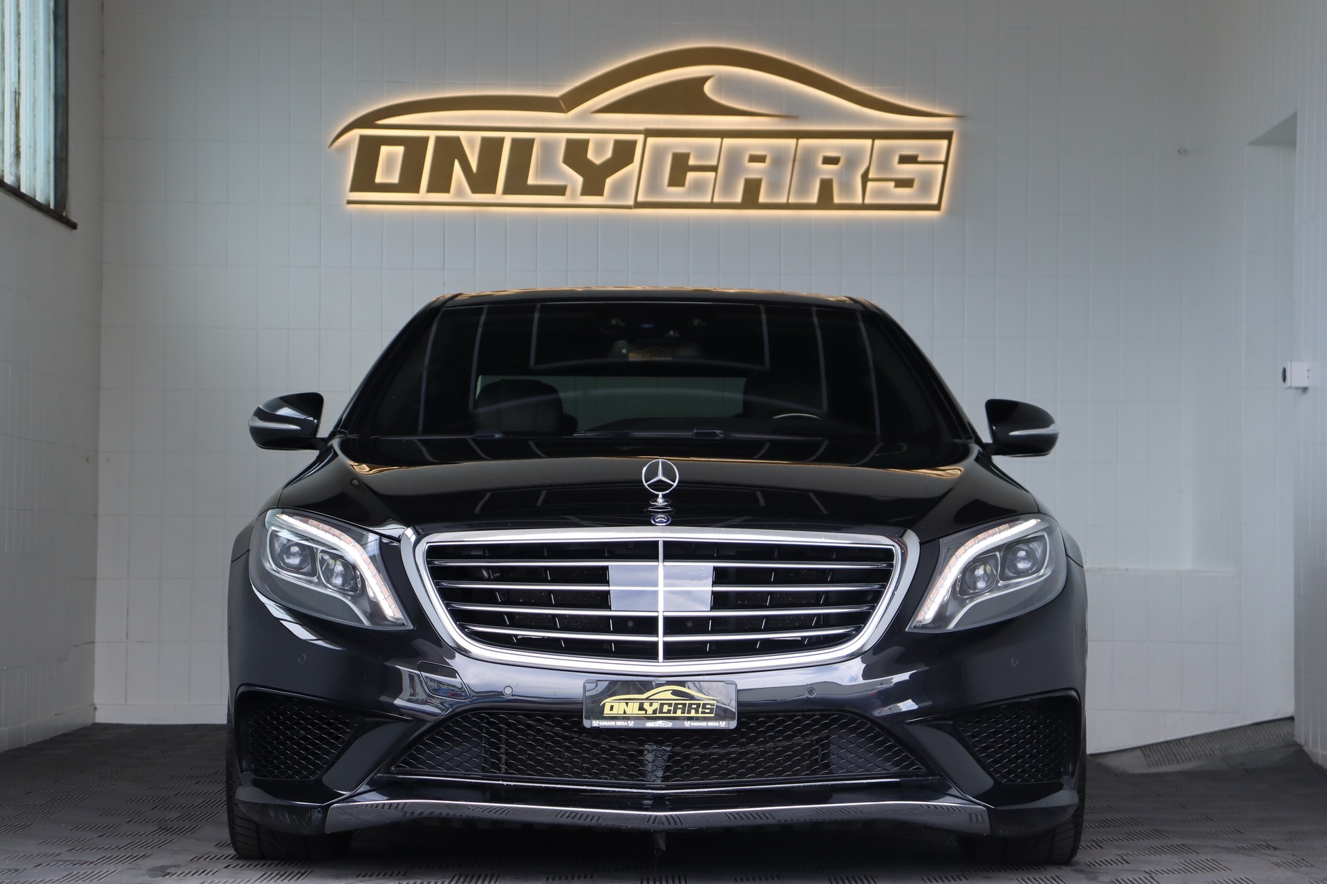 MERCEDES-BENZ S 350 BLUETEC 4MATIC 7G-TRONIC ** FAHRASSISTENZ-PAKET ** TIEFERGELEGT ** PANORAMADACH ** BURMESTER **-image-1
