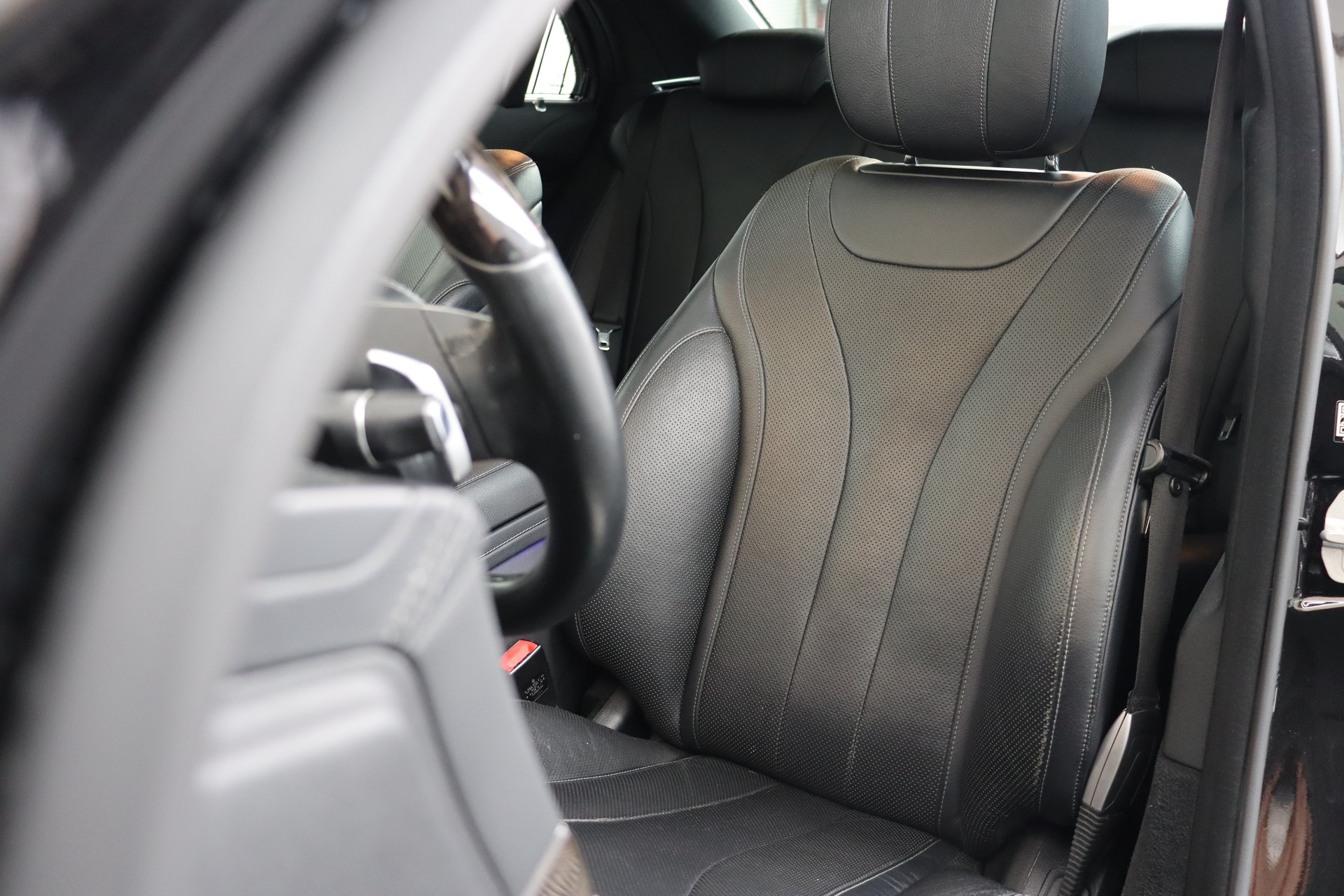 MERCEDES-BENZ S 350 BLUETEC 4MATIC 7G-TRONIC ** FAHRASSISTENZ-PAKET ** TIEFERGELEGT ** PANORAMADACH ** BURMESTER **-image-13