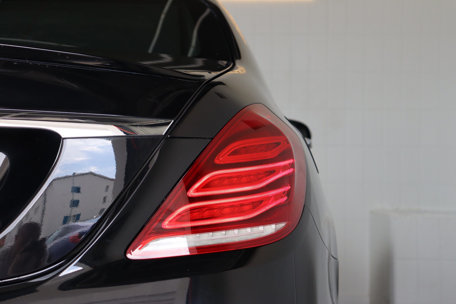 MERCEDES-BENZ S 350 BLUETEC 4MATIC 7G-TRONIC ** FAHRASSISTENZ-PAKET ** TIEFERGELEGT ** PANORAMADACH ** BURMESTER **-image-9