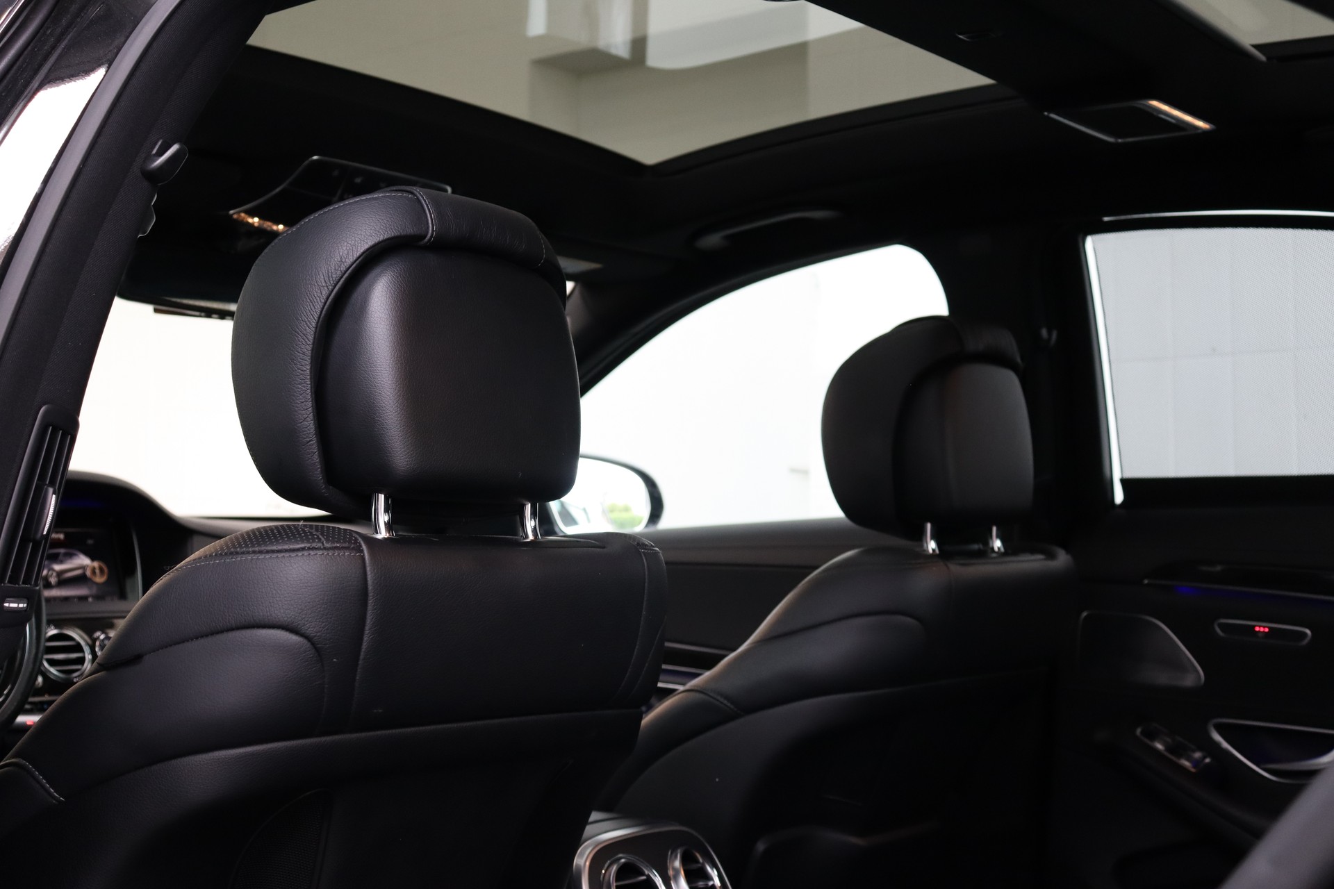 MERCEDES-BENZ S 350 BLUETEC 4MATIC 7G-TRONIC ** FAHRASSISTENZ-PAKET ** TIEFERGELEGT ** PANORAMADACH ** BURMESTER **-image-18
