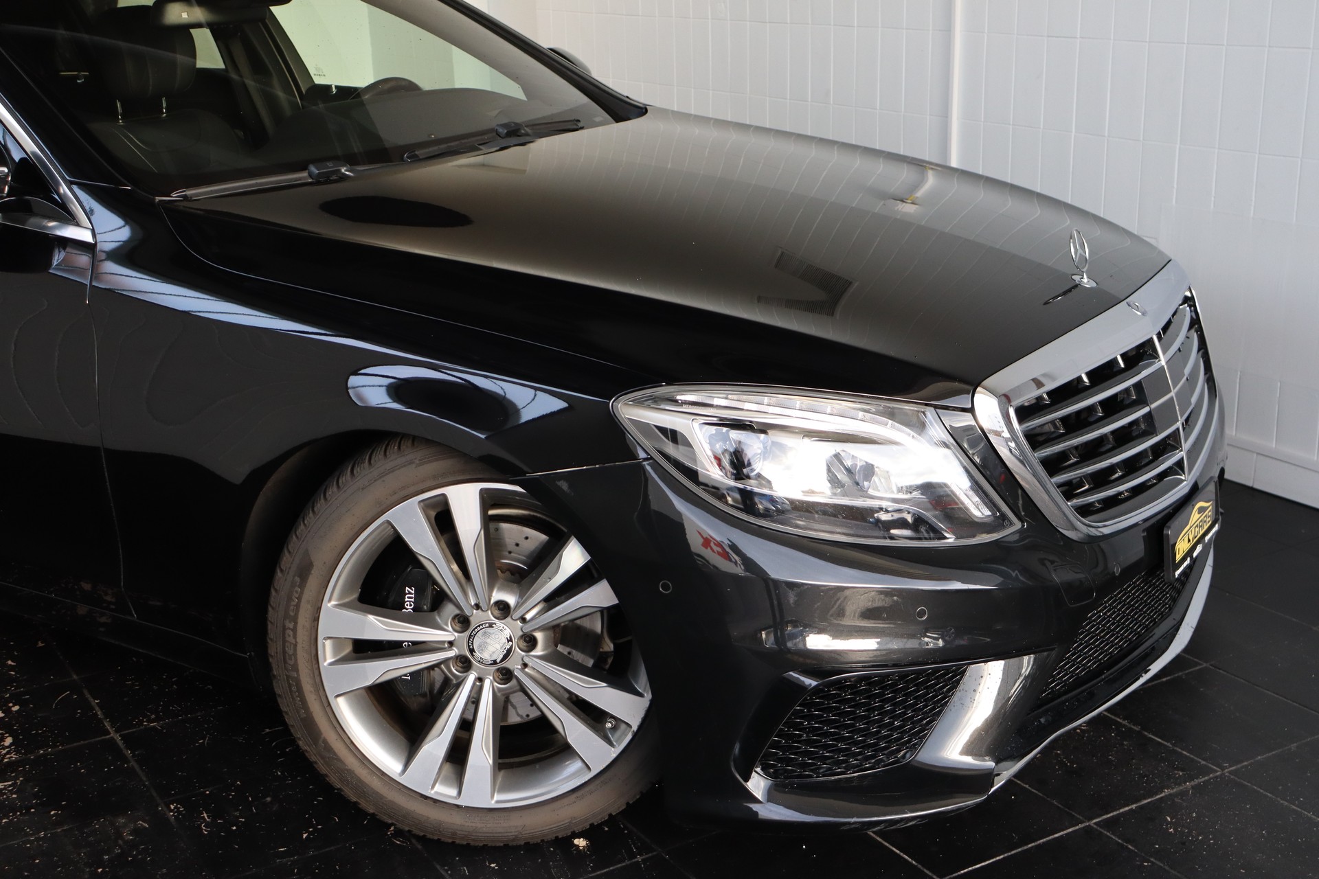 MERCEDES-BENZ S 350 BLUETEC 4MATIC 7G-TRONIC ** FAHRASSISTENZ-PAKET ** TIEFERGELEGT ** PANORAMADACH ** BURMESTER **-image-2