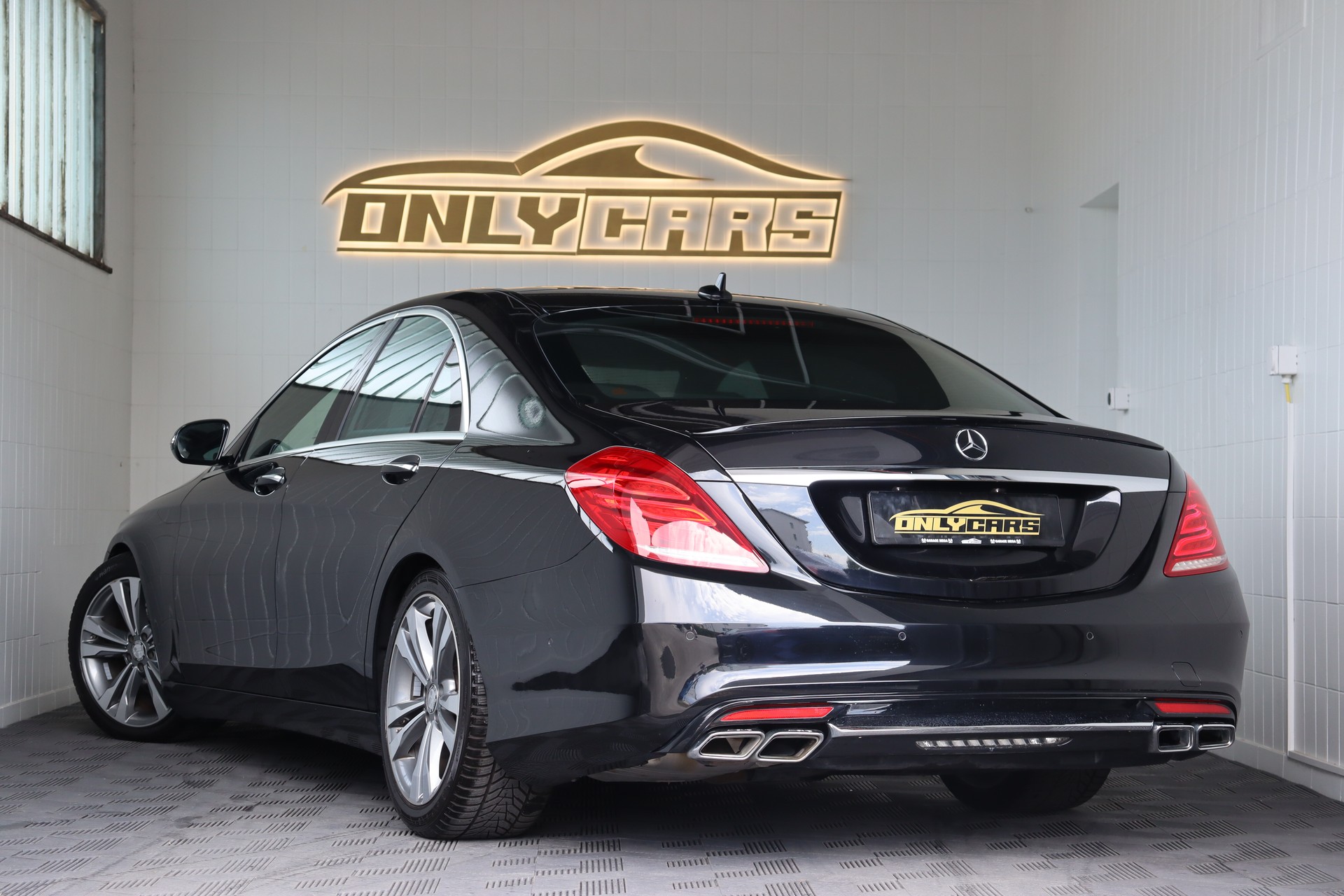 MERCEDES-BENZ S 350 BLUETEC 4MATIC 7G-TRONIC ** FAHRASSISTENZ-PAKET ** TIEFERGELEGT ** PANORAMADACH ** BURMESTER **-image-5