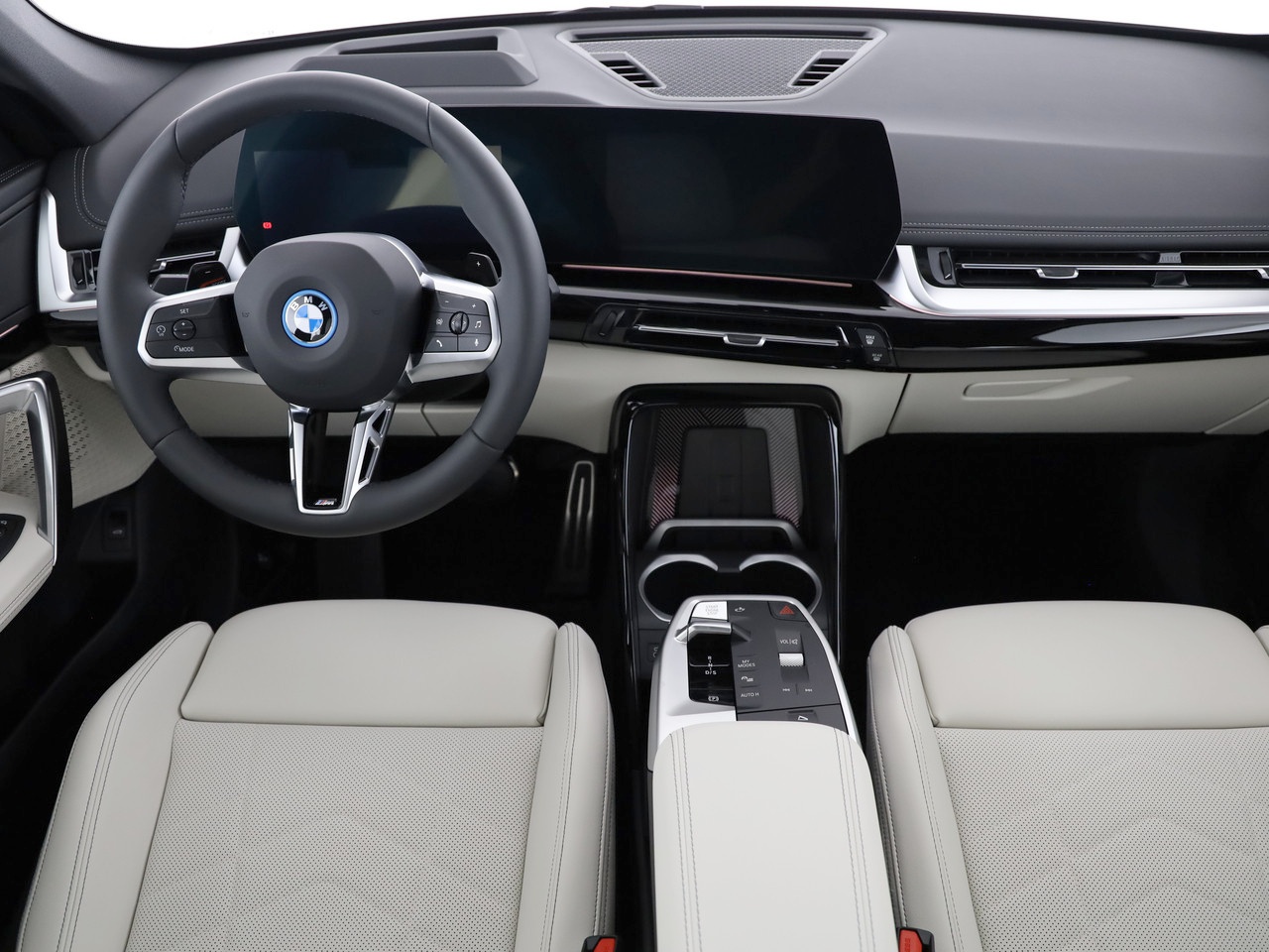 BMW X1 xDrive 30e M Sport-image-4