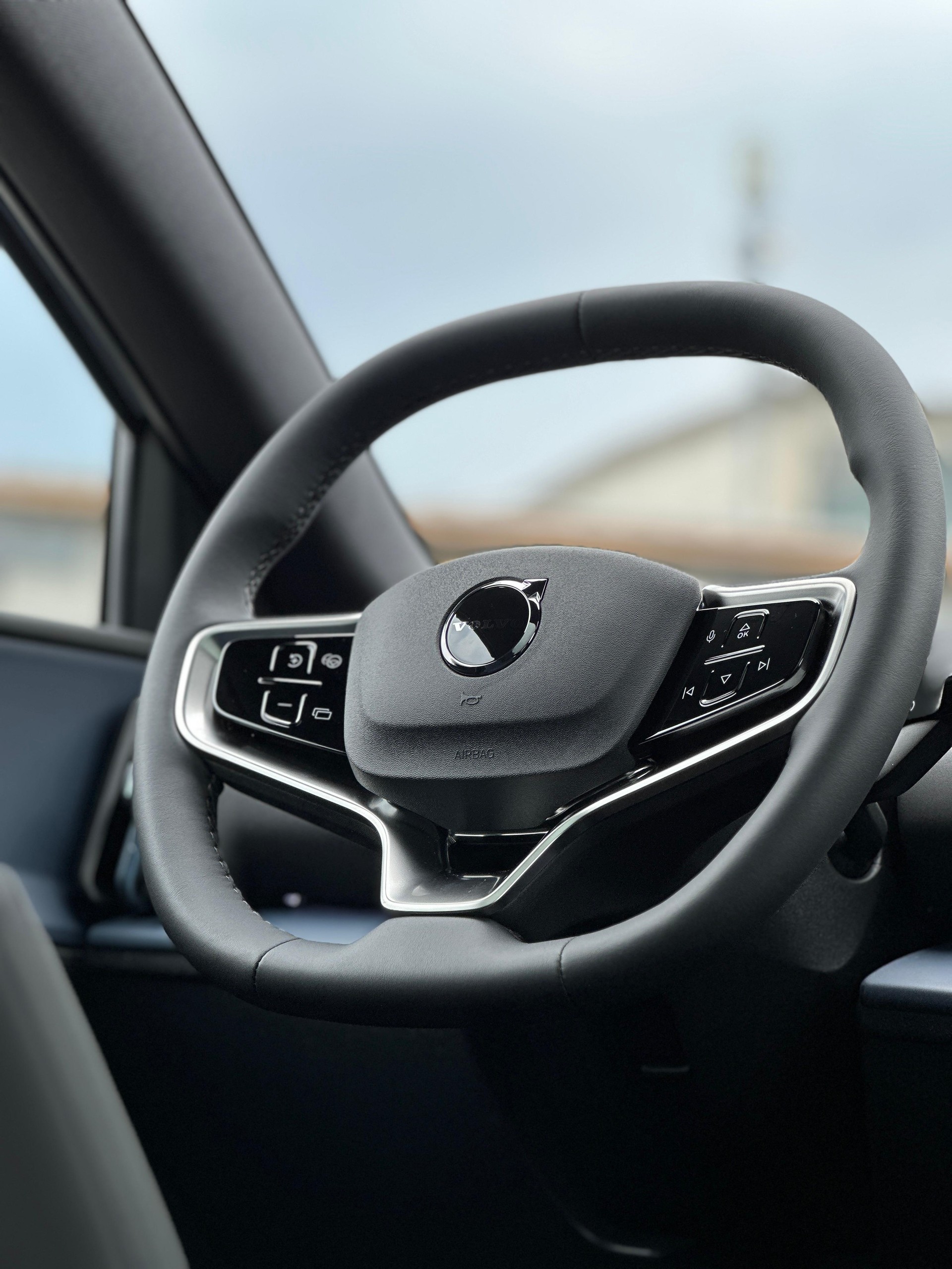 VOLVO EX30 E60 Twin Ultra Performance AWD-image-11