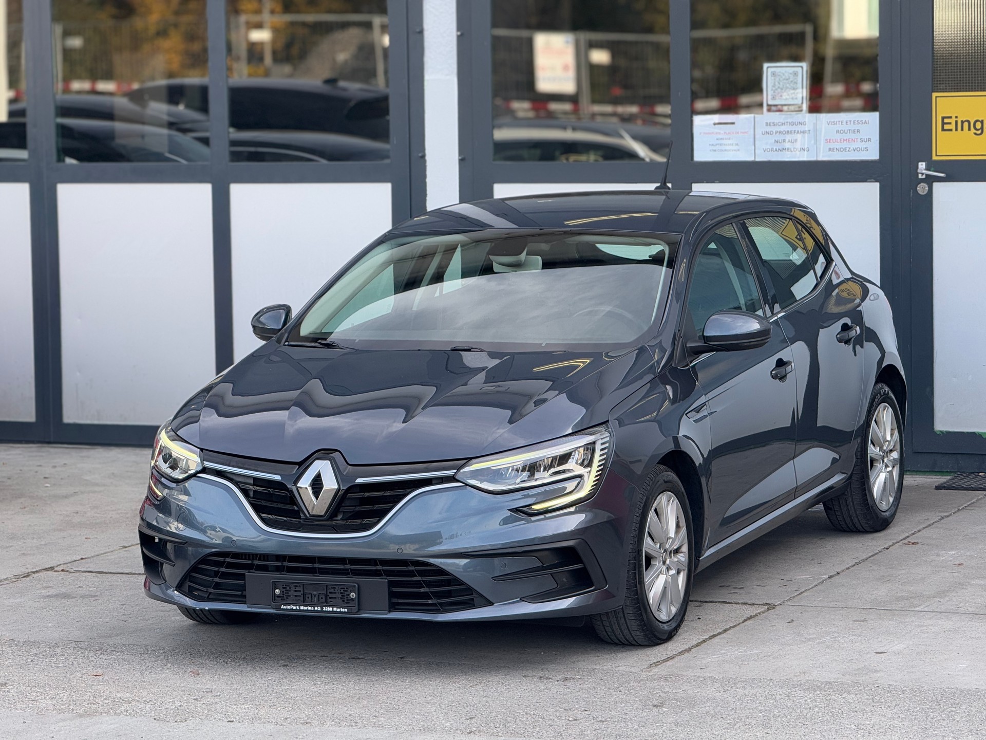 RENAULT Mégane Berline 1.3 16V Turbo Zen-image-1