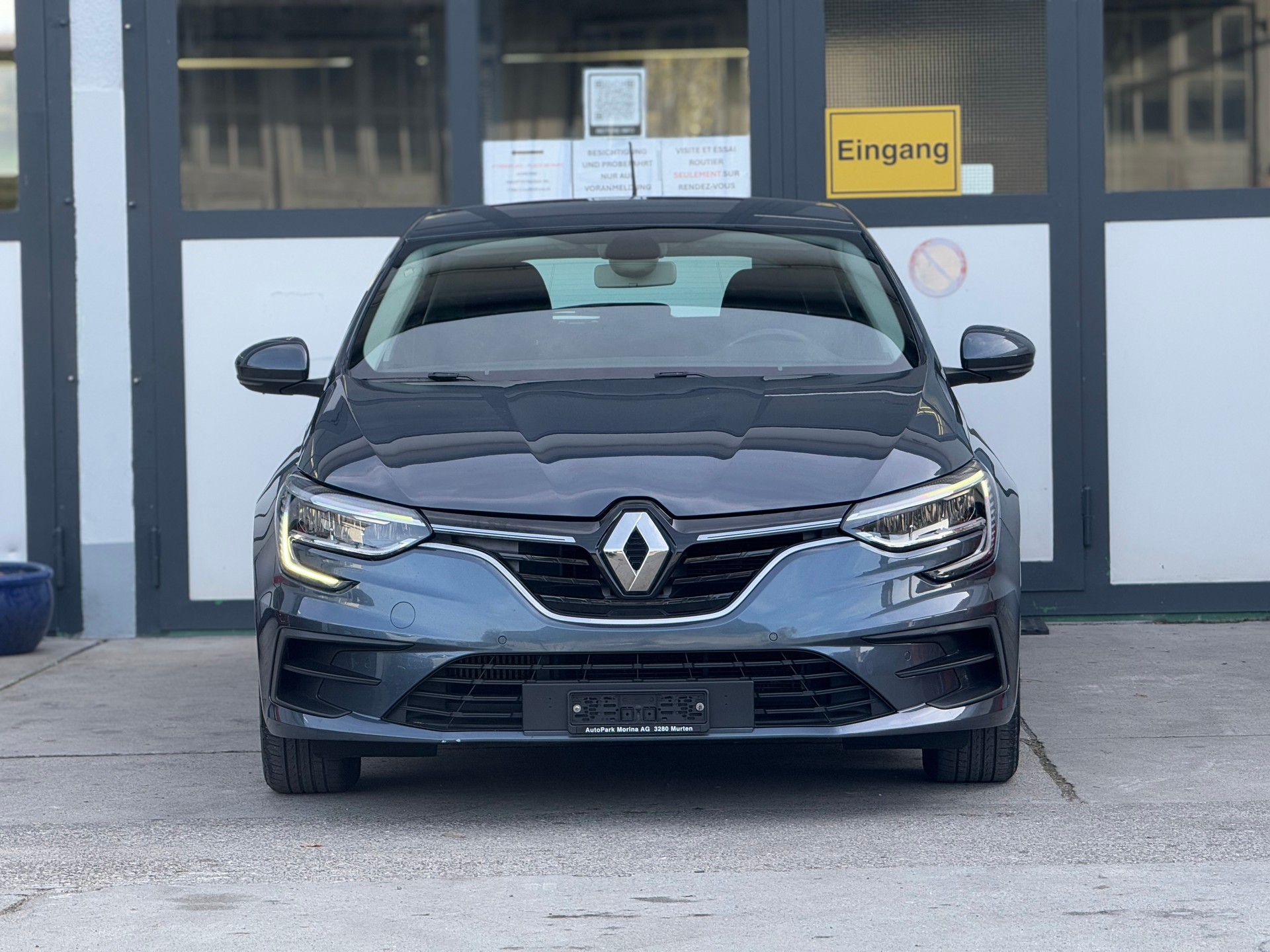 RENAULT Mégane Berline 1.3 16V Turbo Zen-image-2