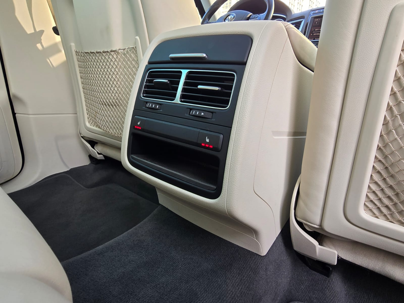 VW Touareg 3.0 TDI BMT R-Line 21"Mallory Tiptronic-image-12