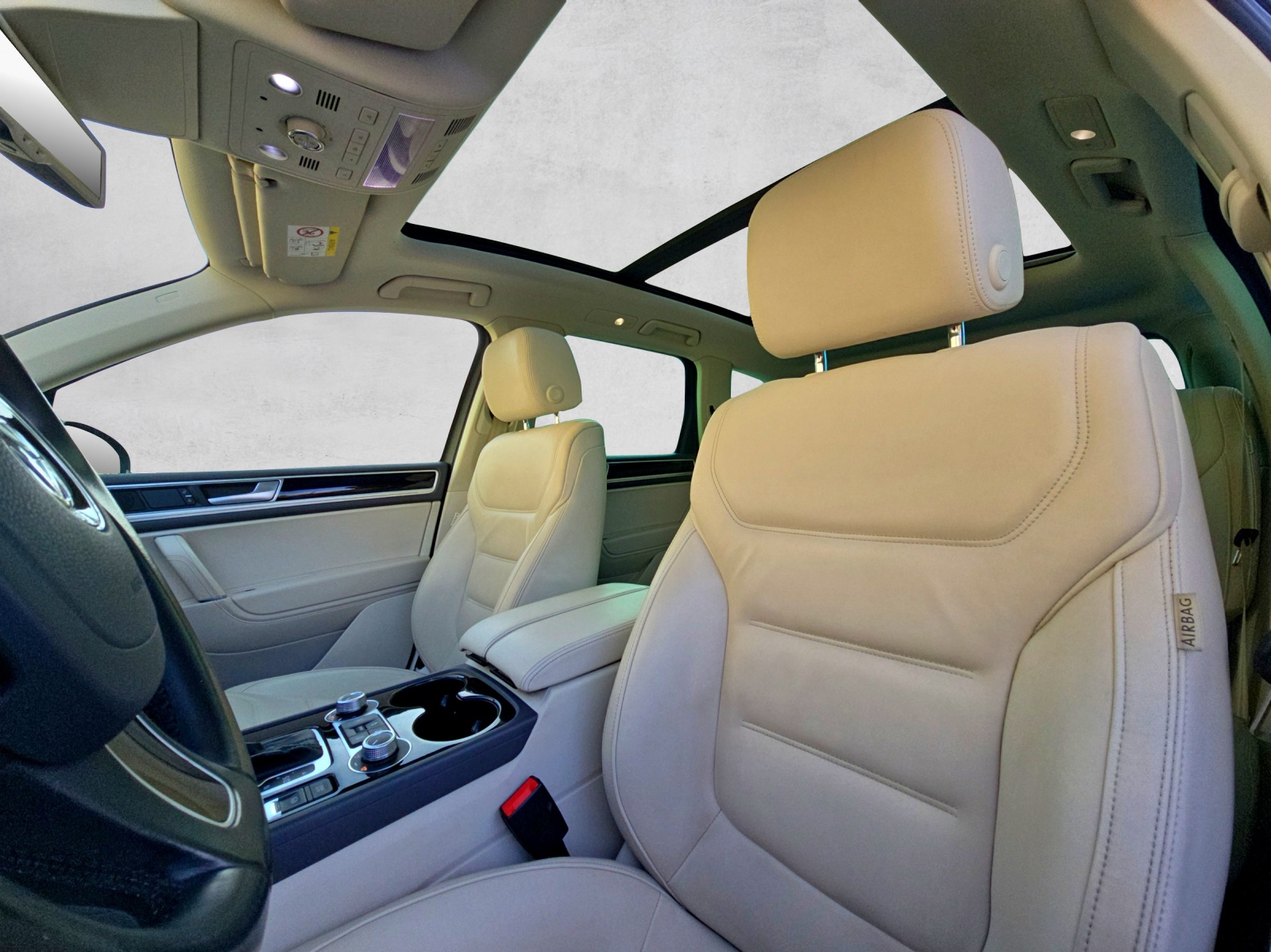 VW Touareg 3.0 TDI BMT R-Line 21"Mallory Tiptronic-image-10