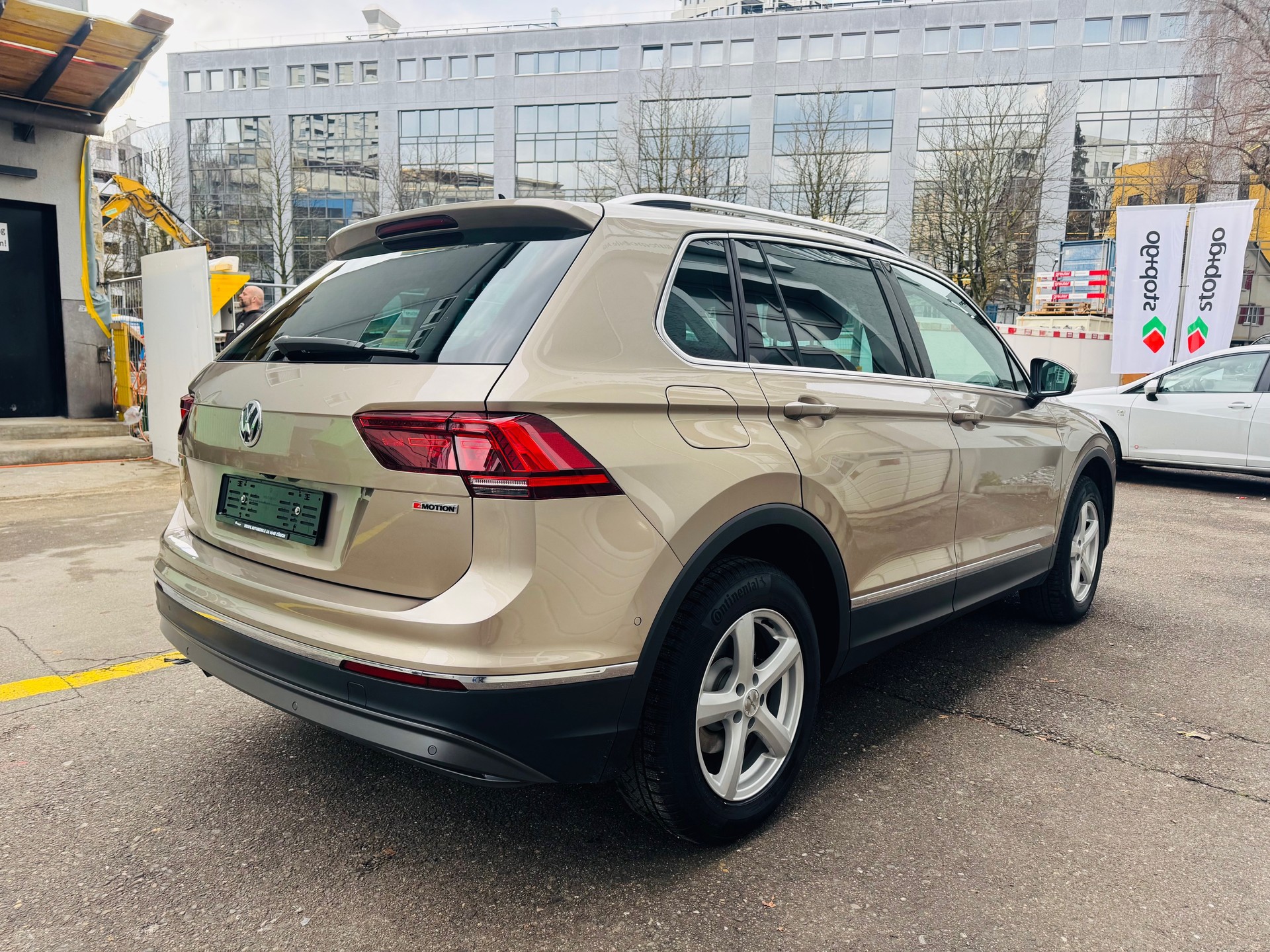VW Tiguan 2.0TSI Highline 4Motion DSG-image-5