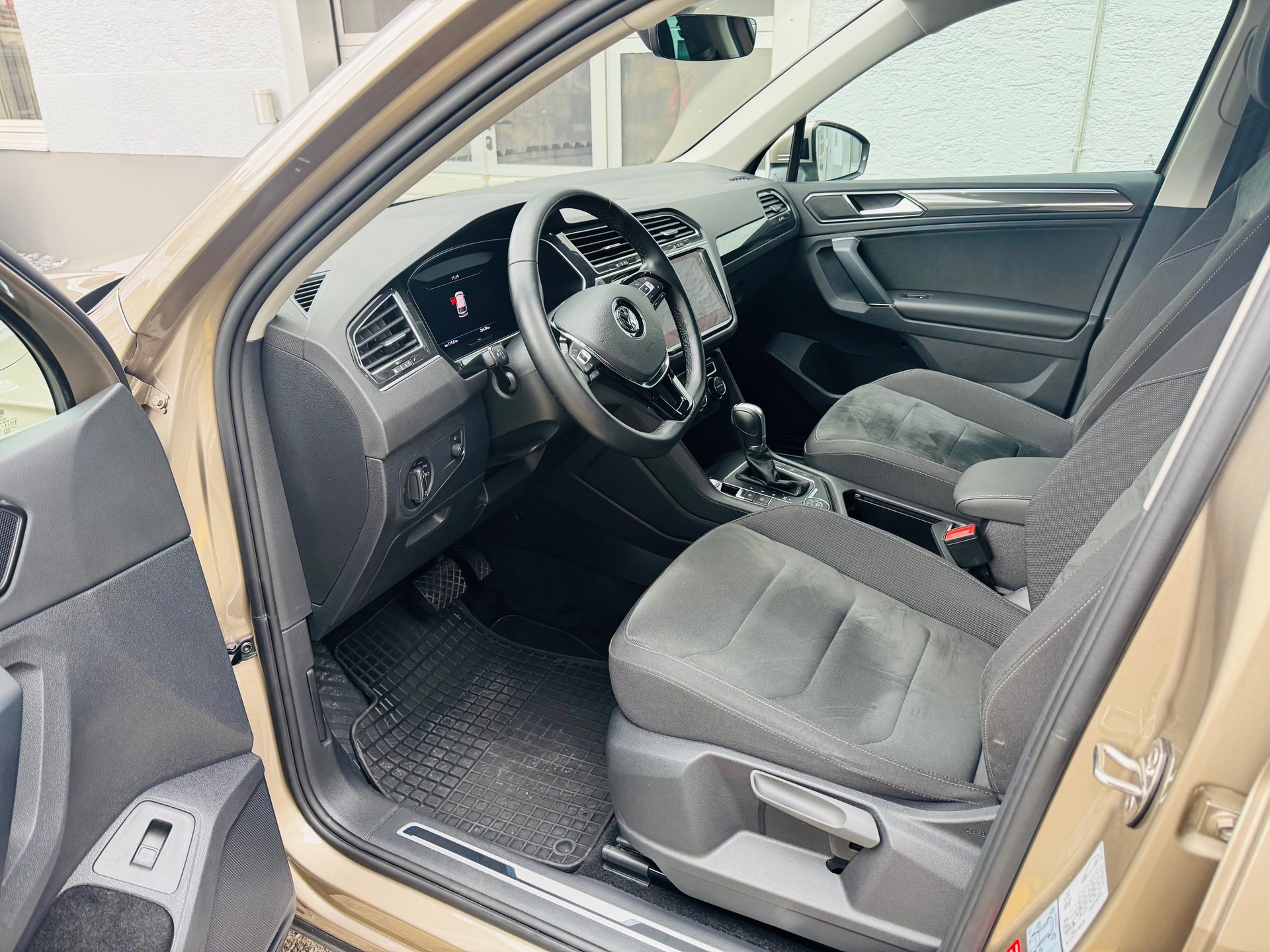 VW Tiguan 2.0TSI Highline 4Motion DSG-image-7