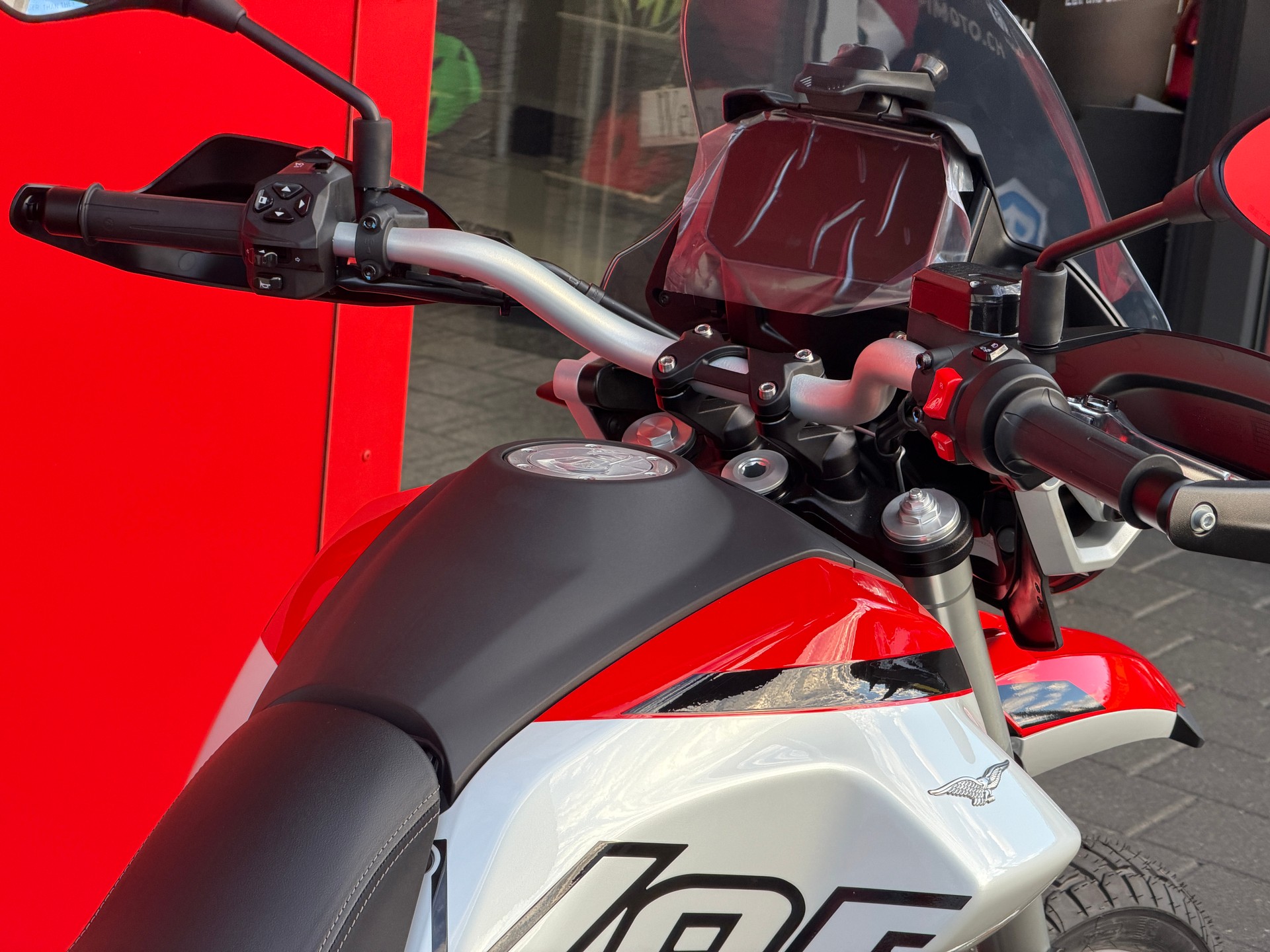 MOTO GUZZI V85 TT E5+-image-15