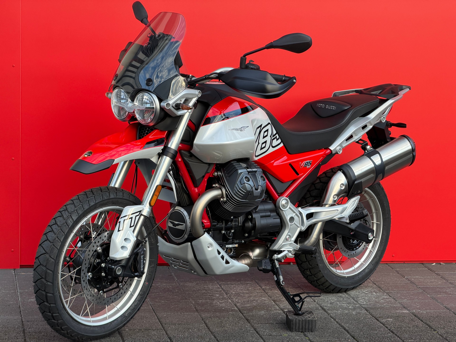 MOTO GUZZI V85 TT E5+-showroom-element-3
