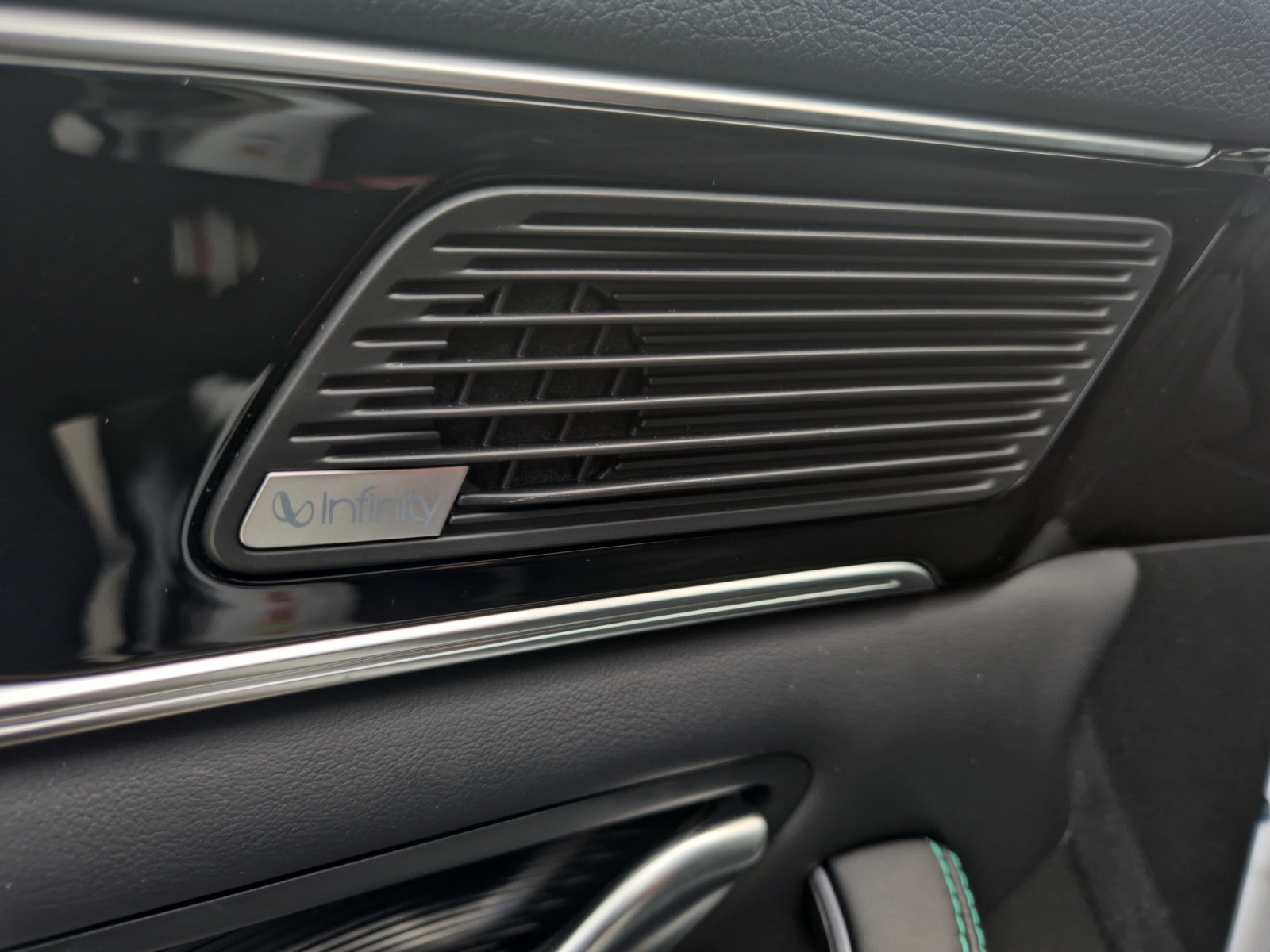 BYD Seal U DM-i Design AWD-image-12