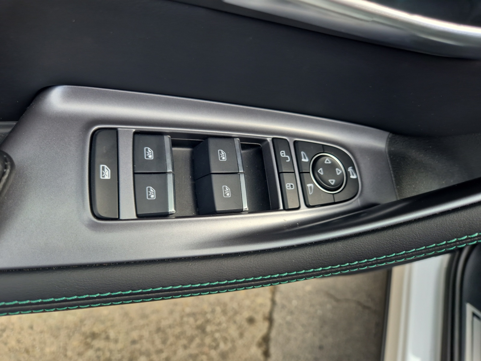 BYD Seal U DM-i Design AWD-image-13